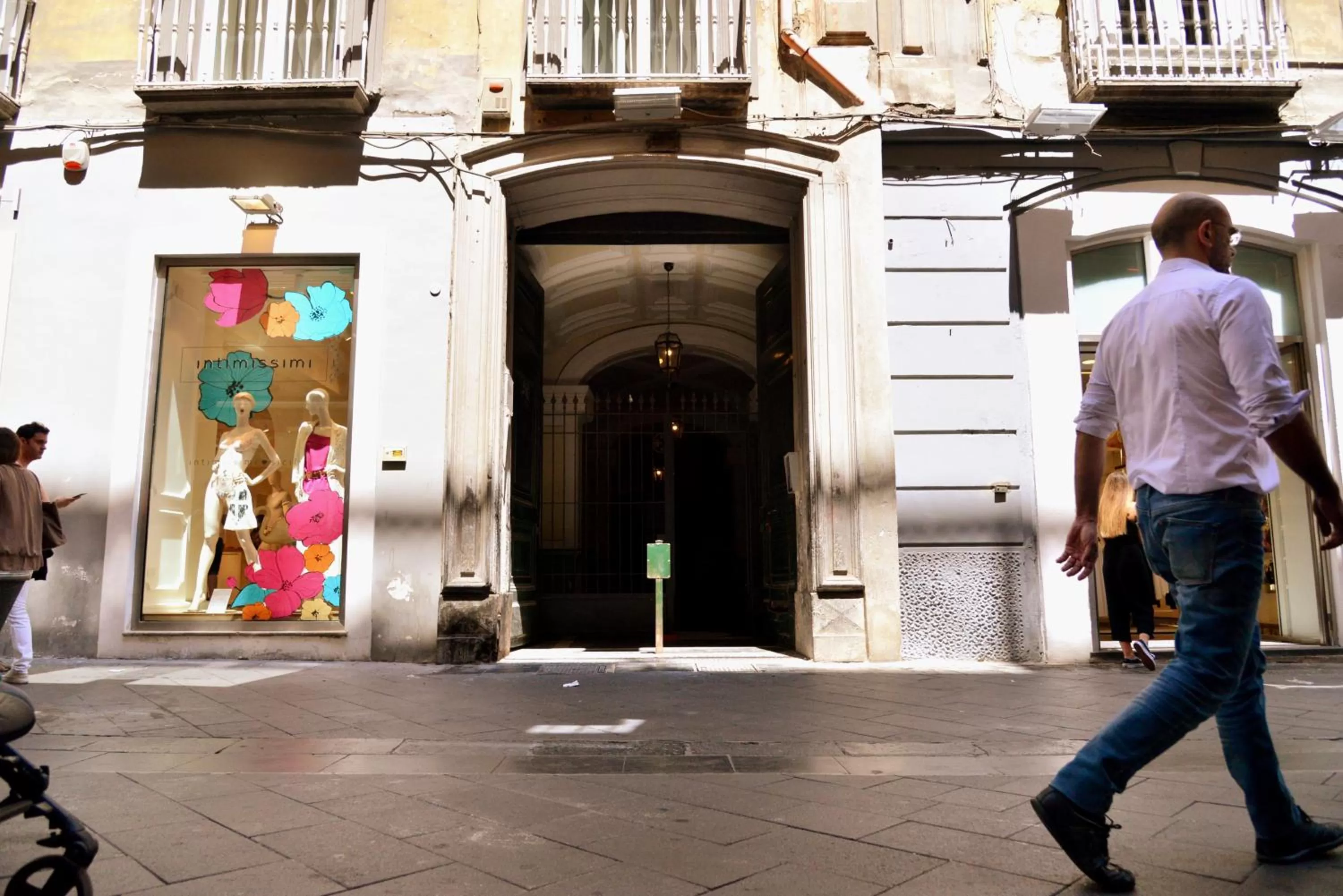 Property building in Chiaia Roof