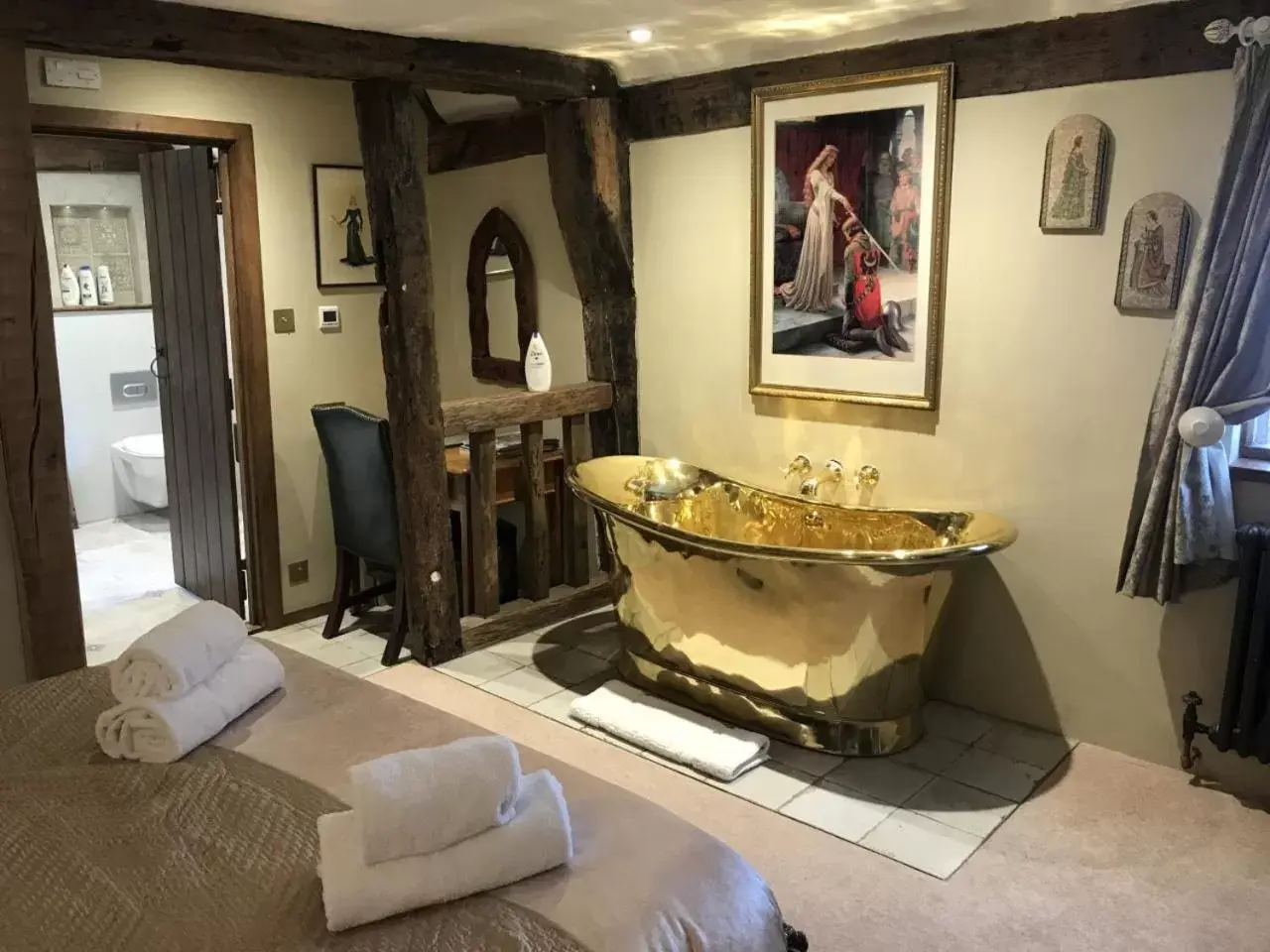 Bathroom in The Chequers Inn