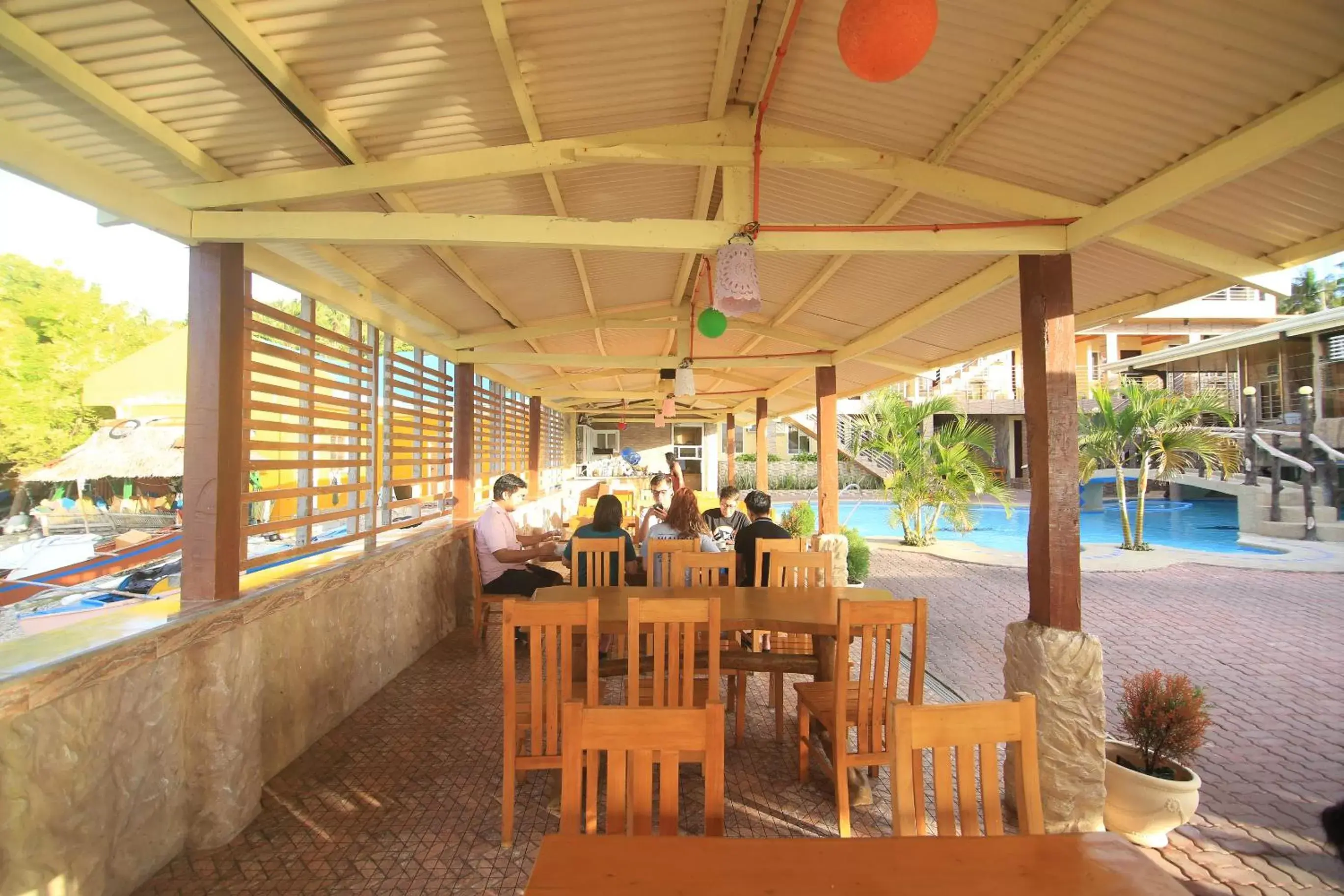 Restaurant/Places to Eat in GingGing Hotel And Resort