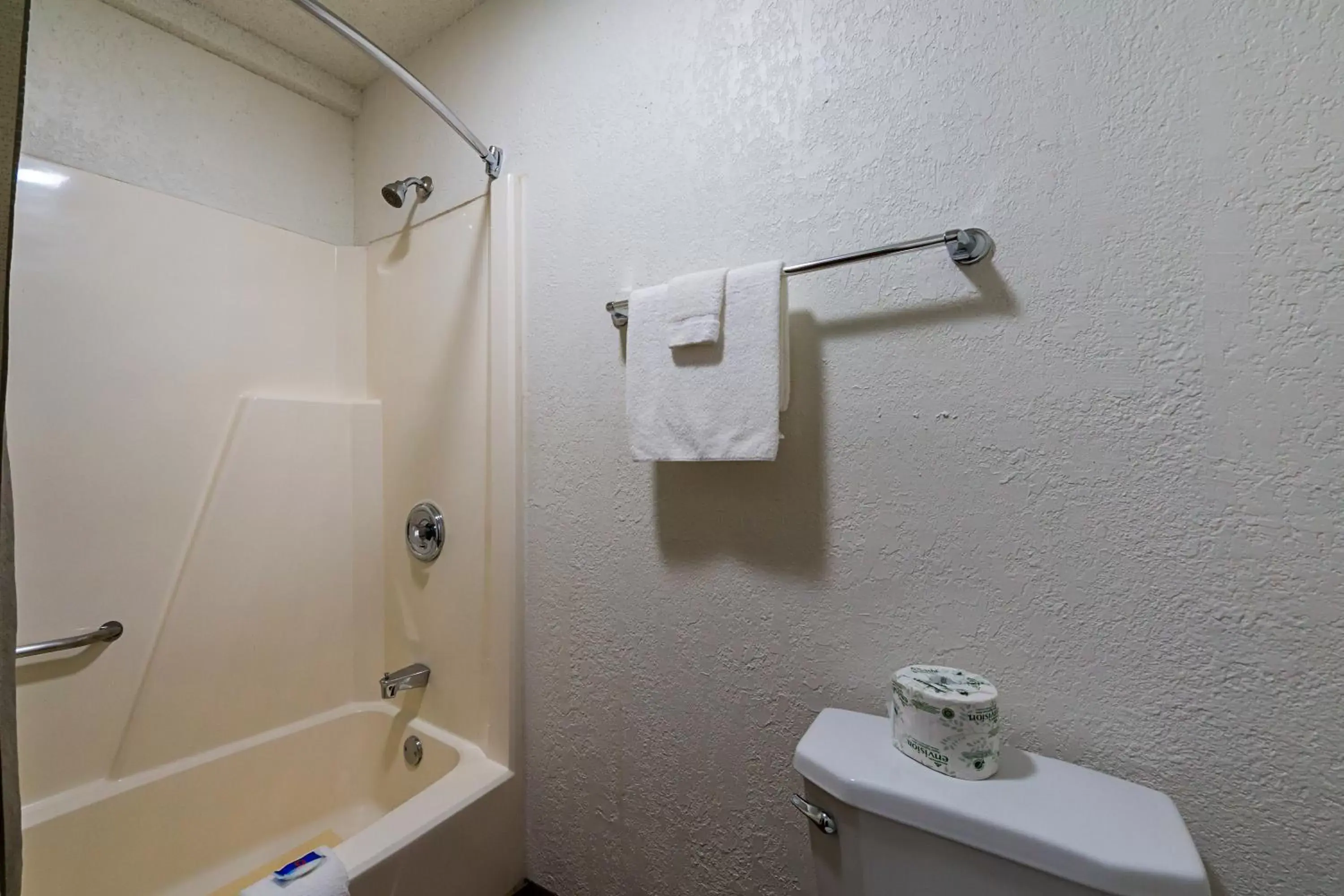 Bathroom in Motel 6-Boerne, TX