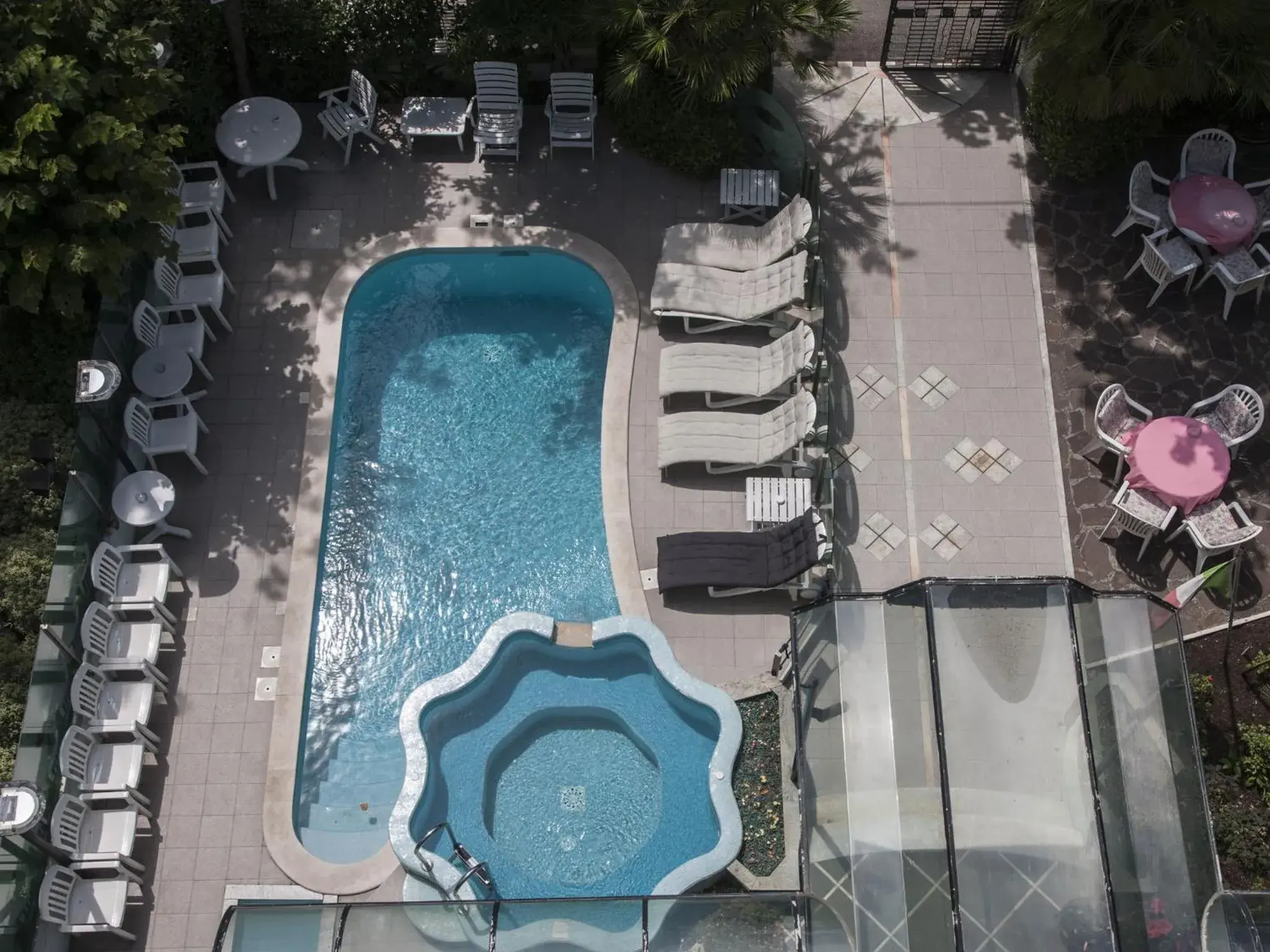 Facade/entrance, Pool View in Hotel Levante