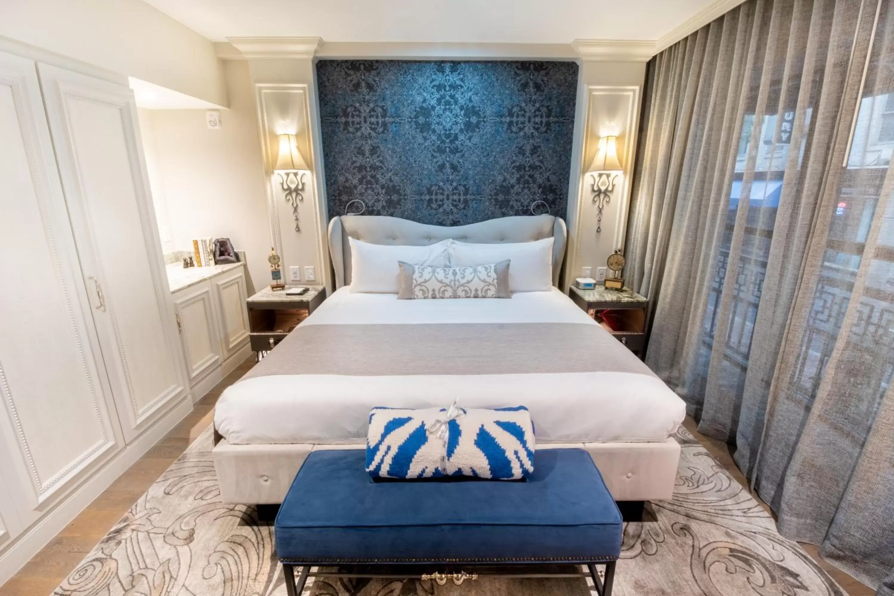 Bedroom, Bed in The Ivey's Hotel Bedroom, Bed in The Ivey's Hotel