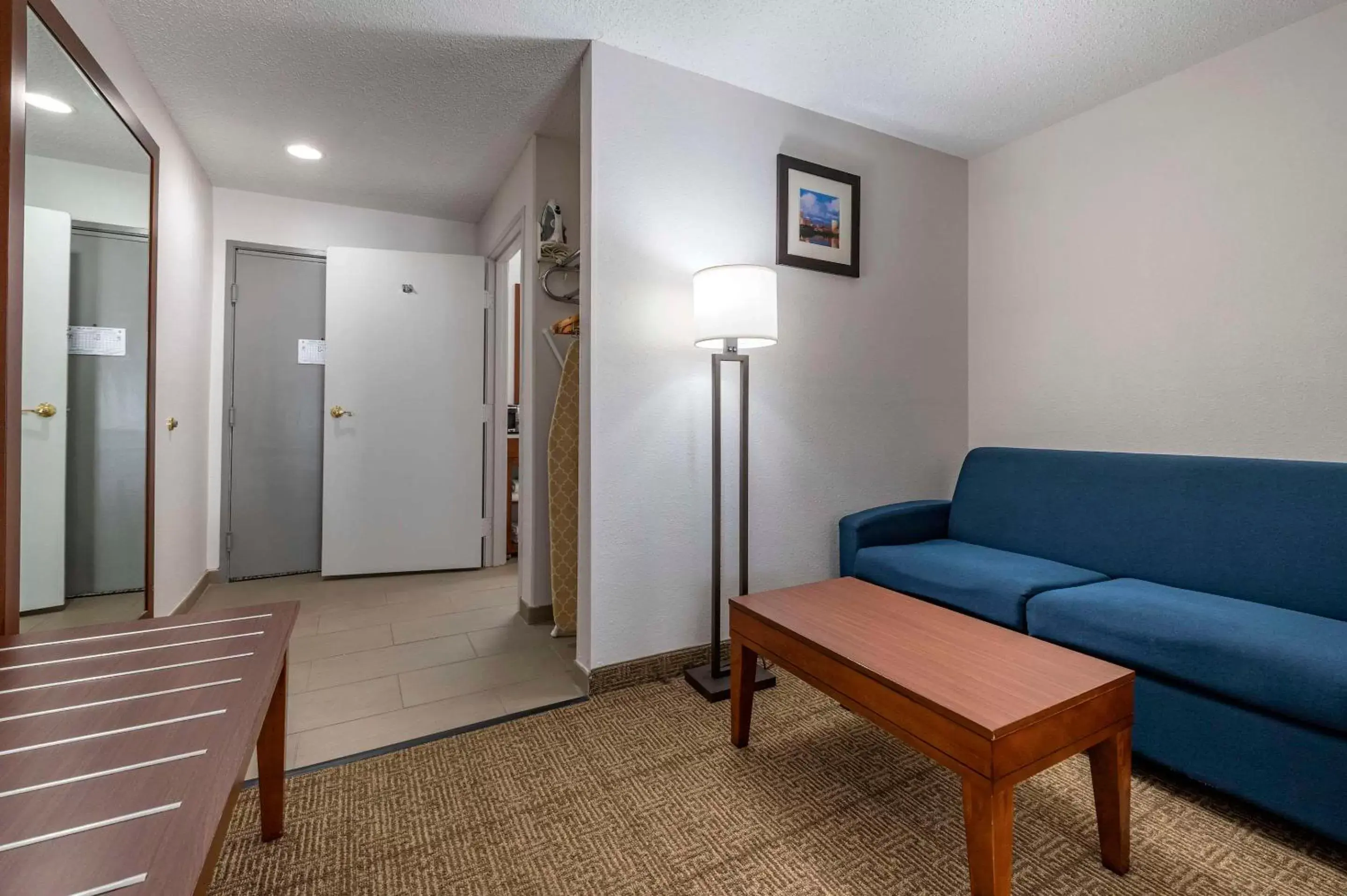 Bedroom in Comfort Inn Plainfield - Indianapolis Airport Bedroom in Comfort Inn Plainfield - Indianapolis Airport