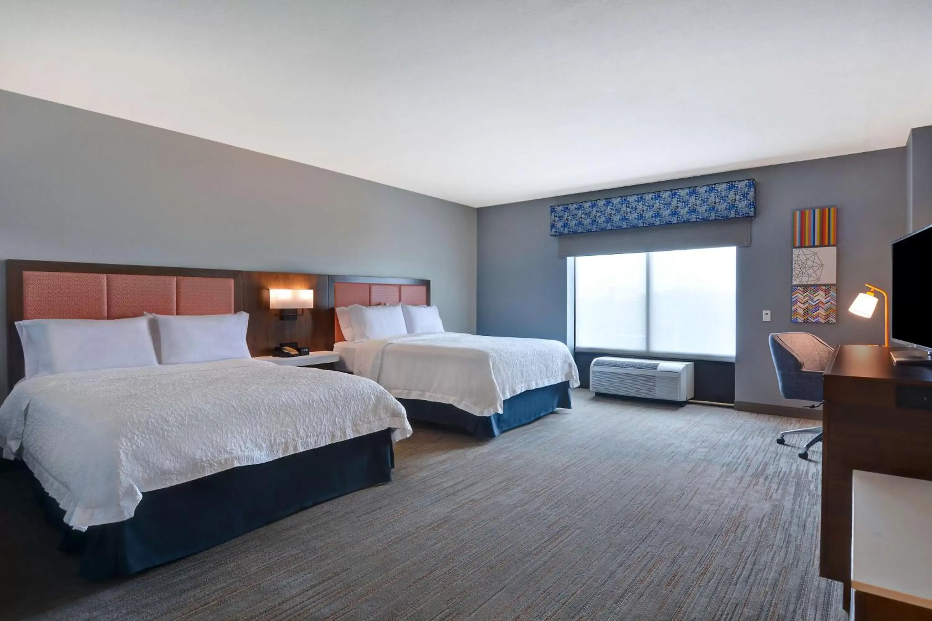 Bedroom, Bed in Hampton Inn & Suites Clearwater/St. Petersburg-Ulmerton Road