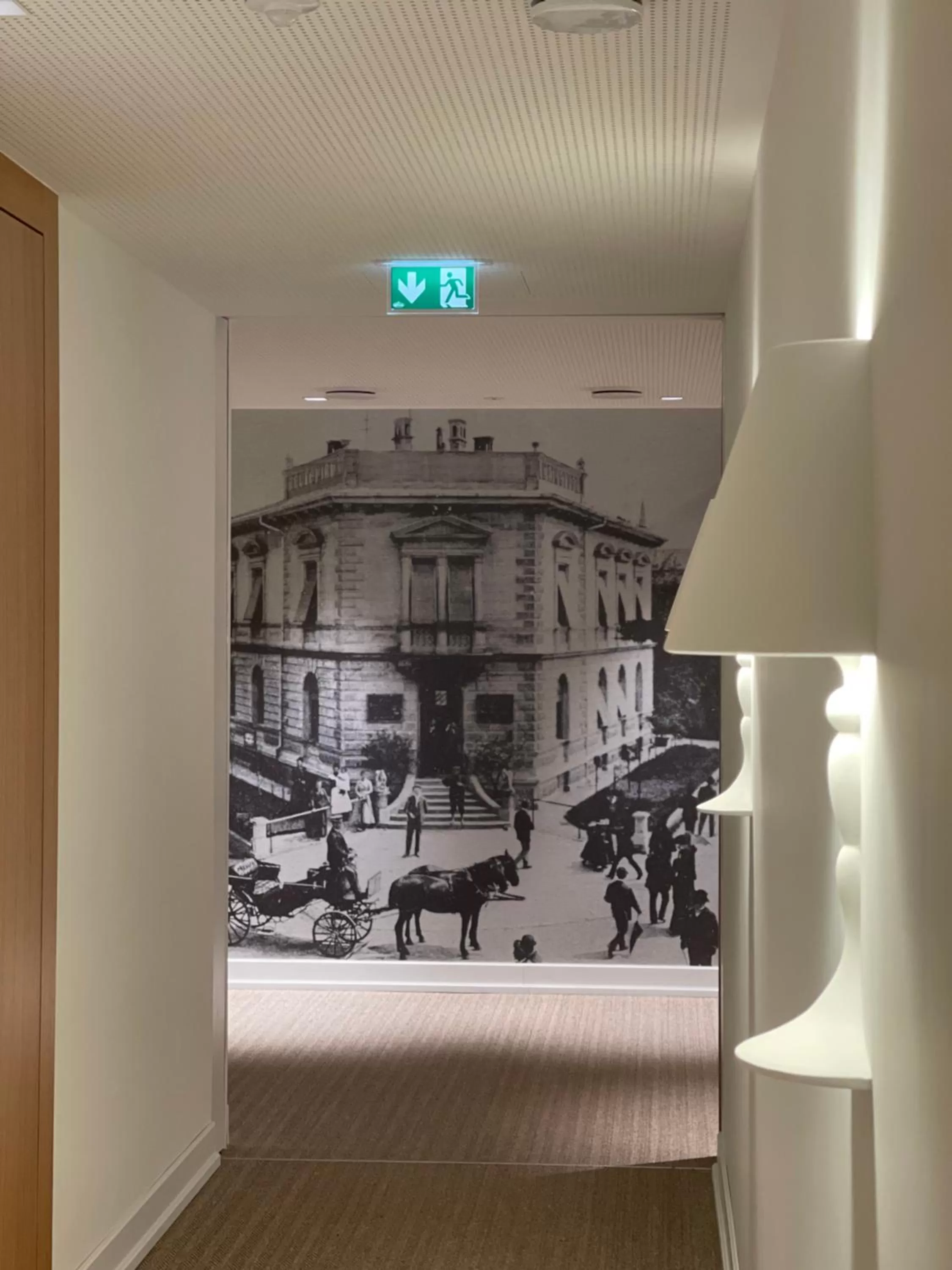 Property building, Bed in Das Flint