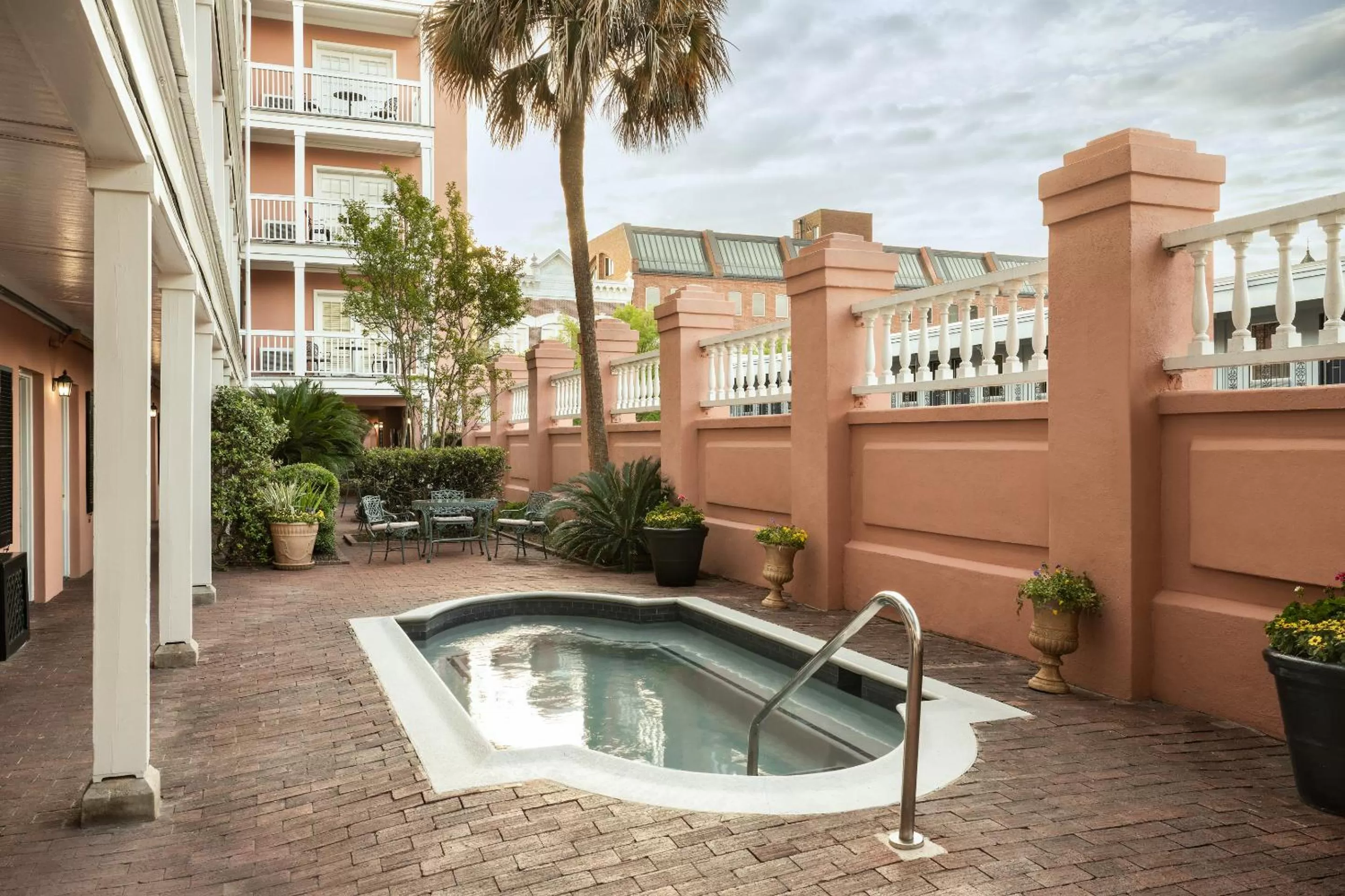 Pool view in Meeting Street Inn