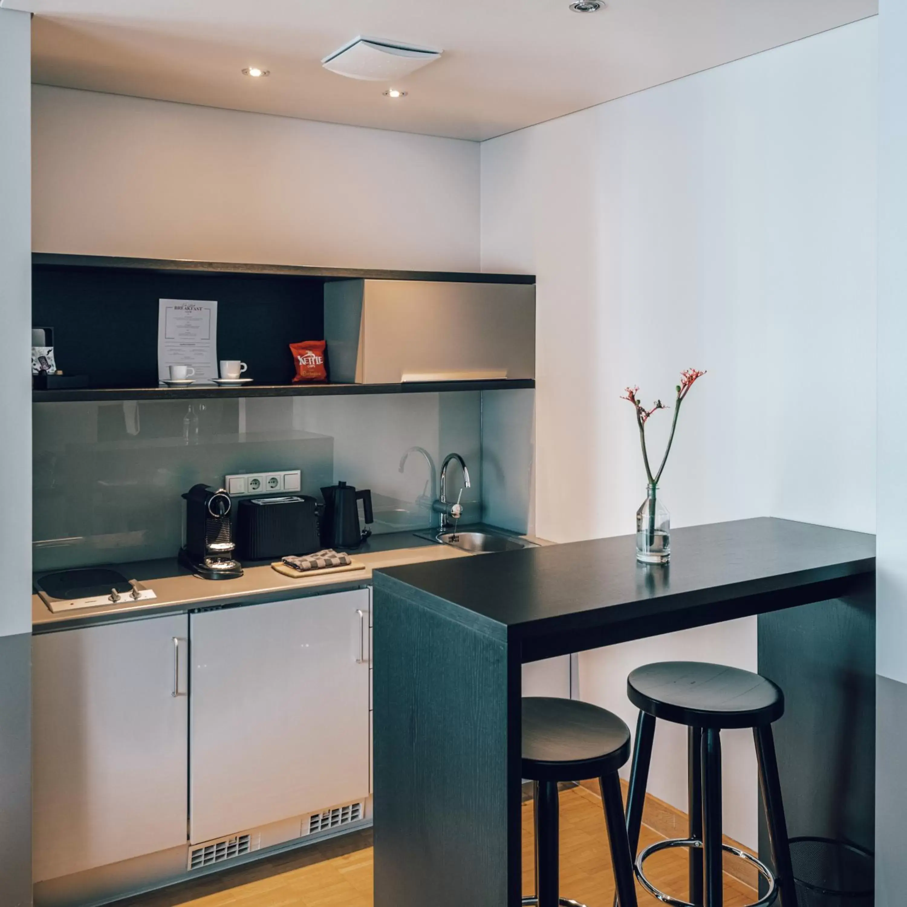 Photo of the whole room, Kitchen/Kitchenette in Townhouse Berlin