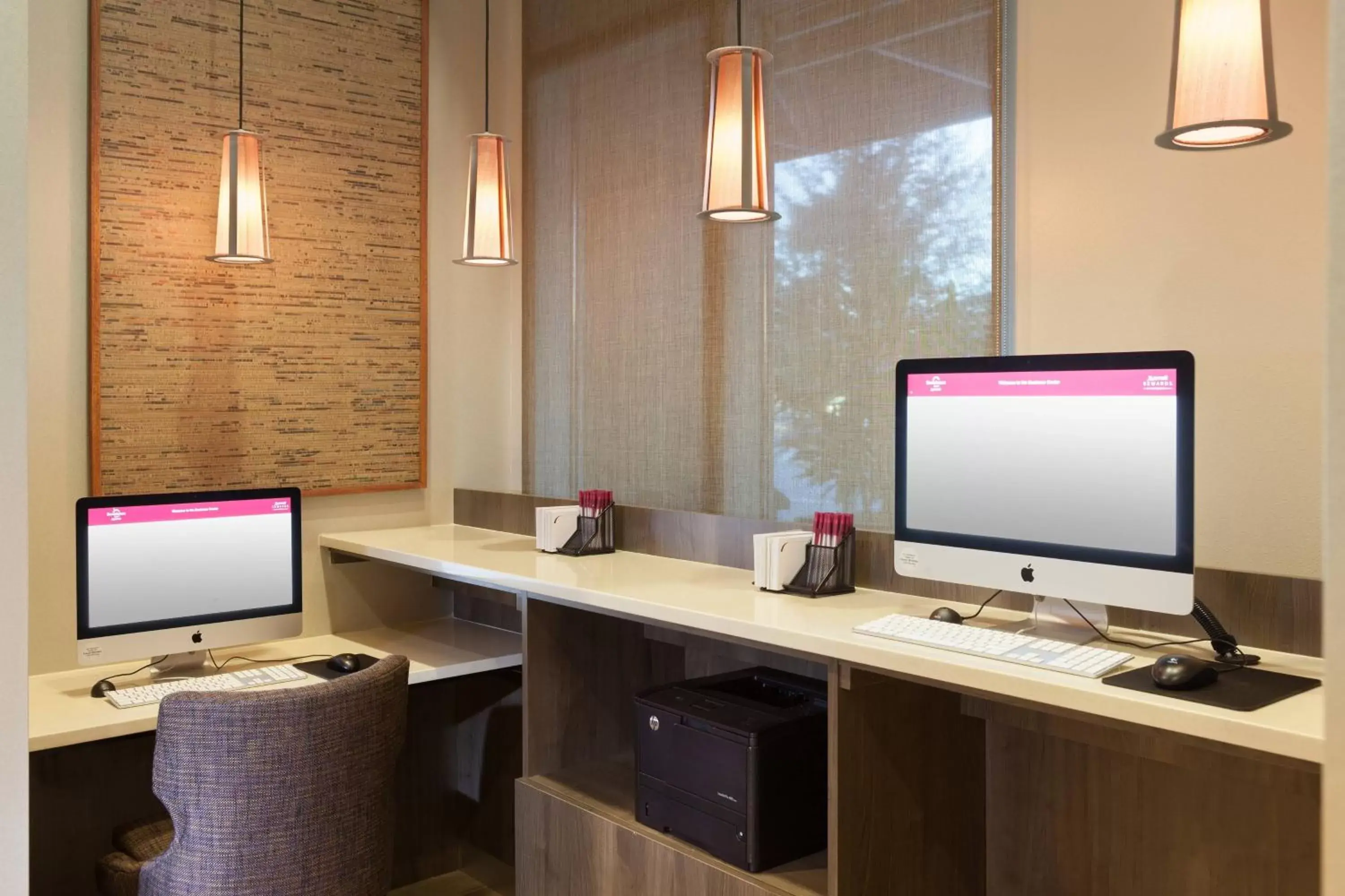 Business facilities, TV/Entertainment Center in Residence Inn by Marriott Orlando Downtown