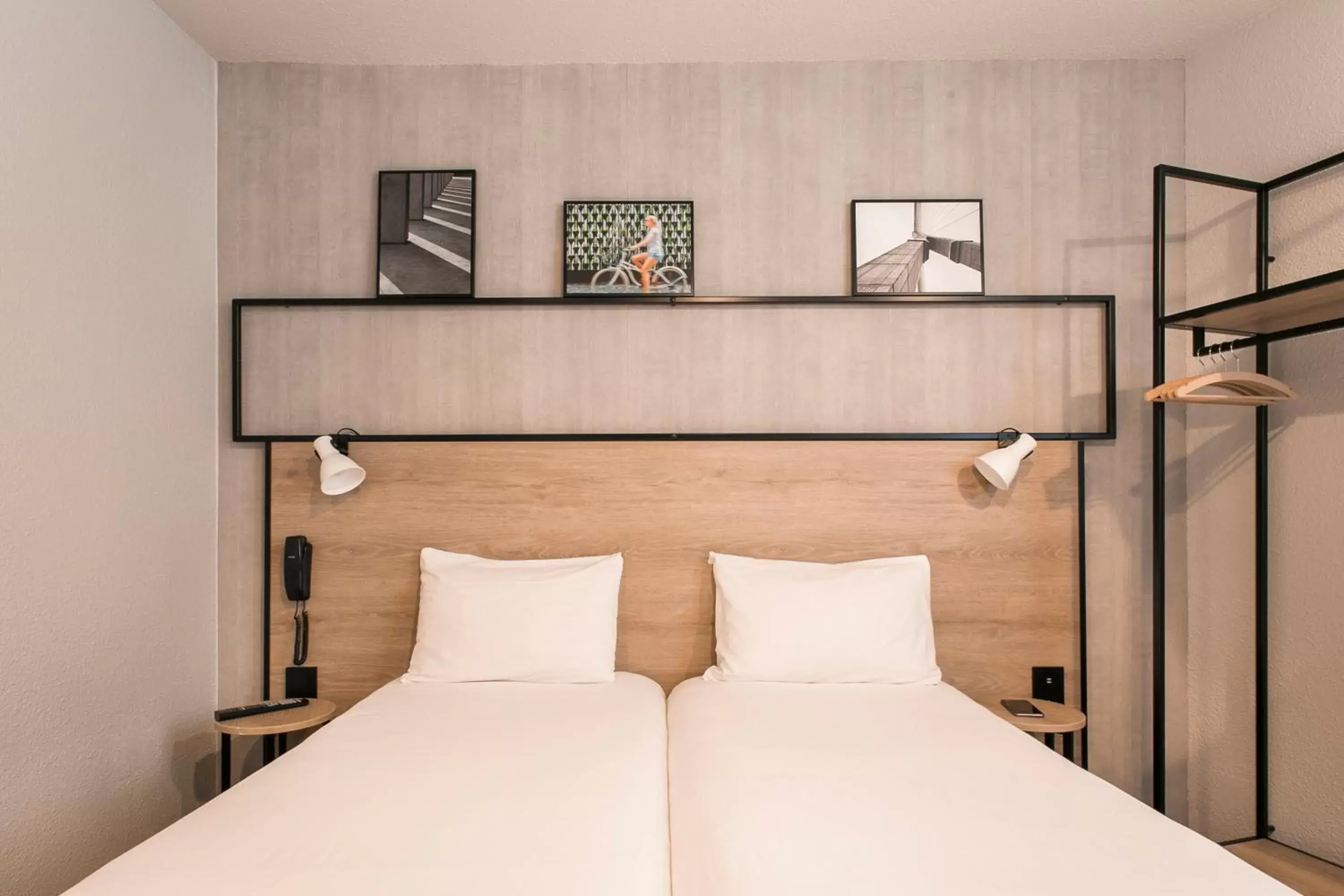 Bedroom, Bed in ibis Avignon Sud