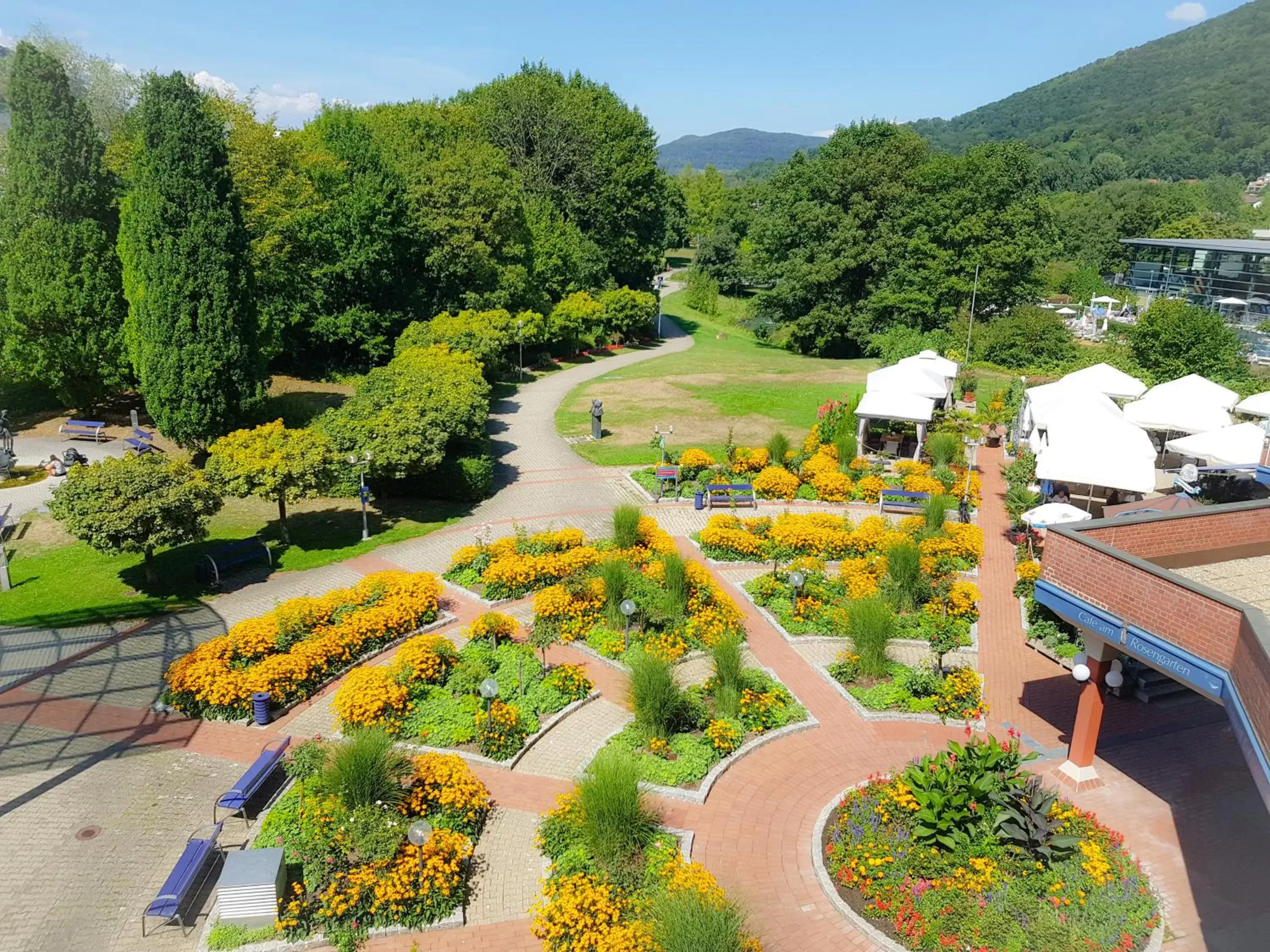 Garden view, Bird's-eye View in Hotel Graf Eberhard