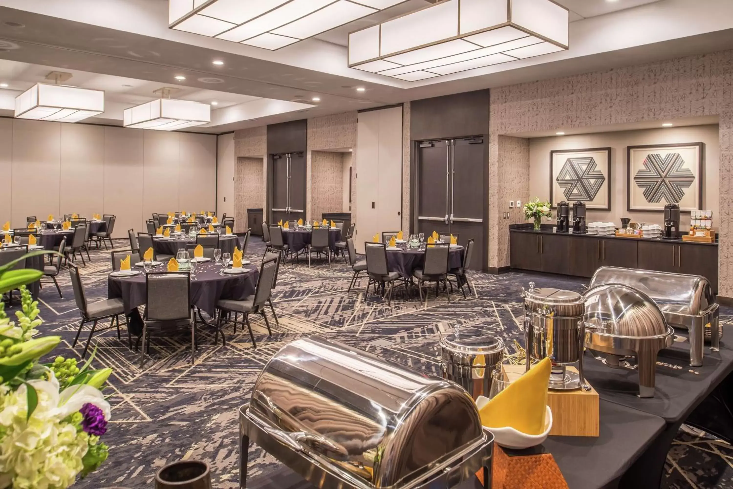 Meeting/conference room, Restaurant/Places to Eat in Doubletree By Hilton Lafayette East