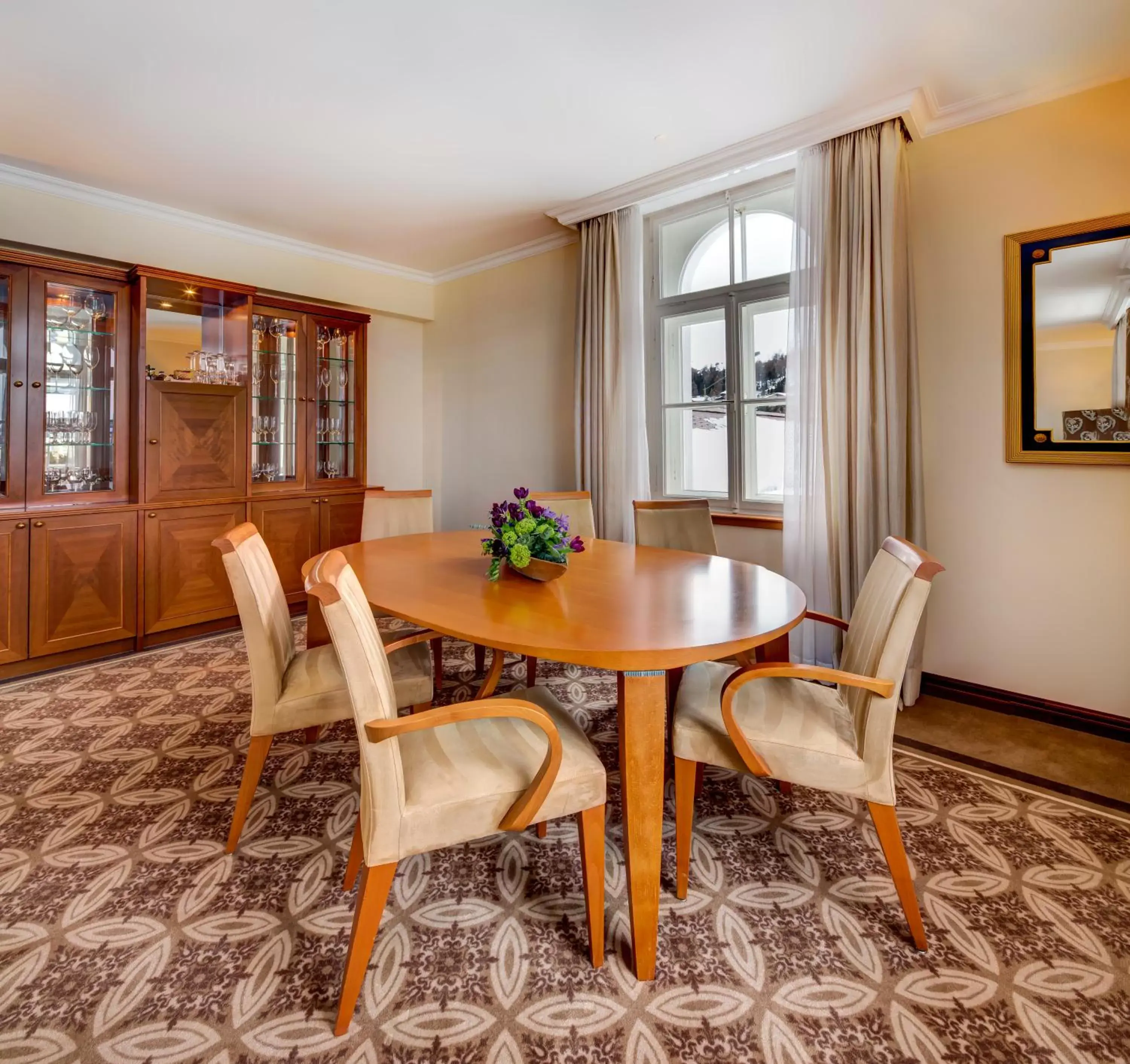 Dining Area in Grand Hotel des Bains Kempinski