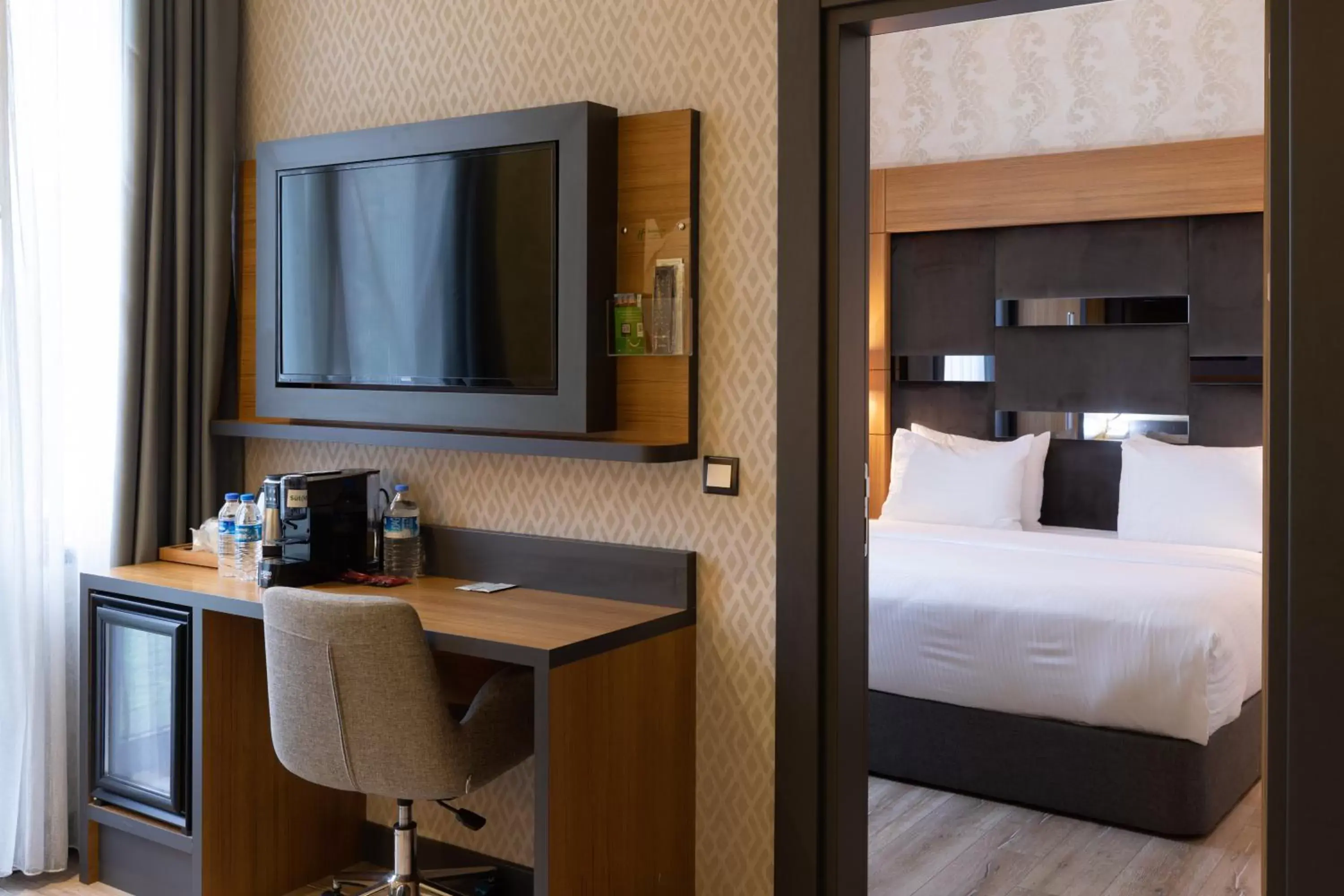 TV and multimedia, Bed in Holiday Inn - Trabzon-East, an IHG Hotel