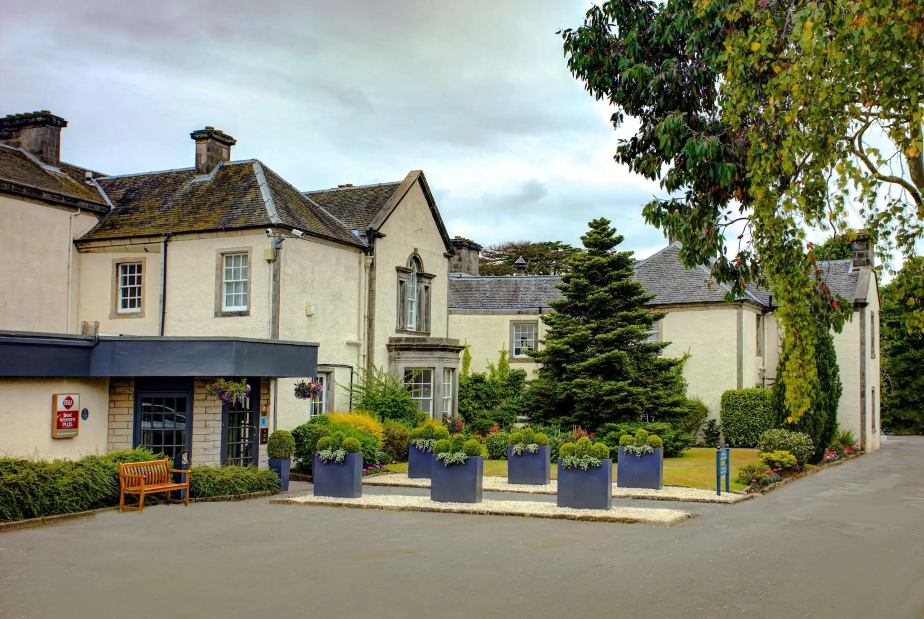 Property building in Best Western Plus Dunfermline Crossford Keavil House Hotel Property building in Best Western Plus Dunfermline Crossford Keavil House Hotel