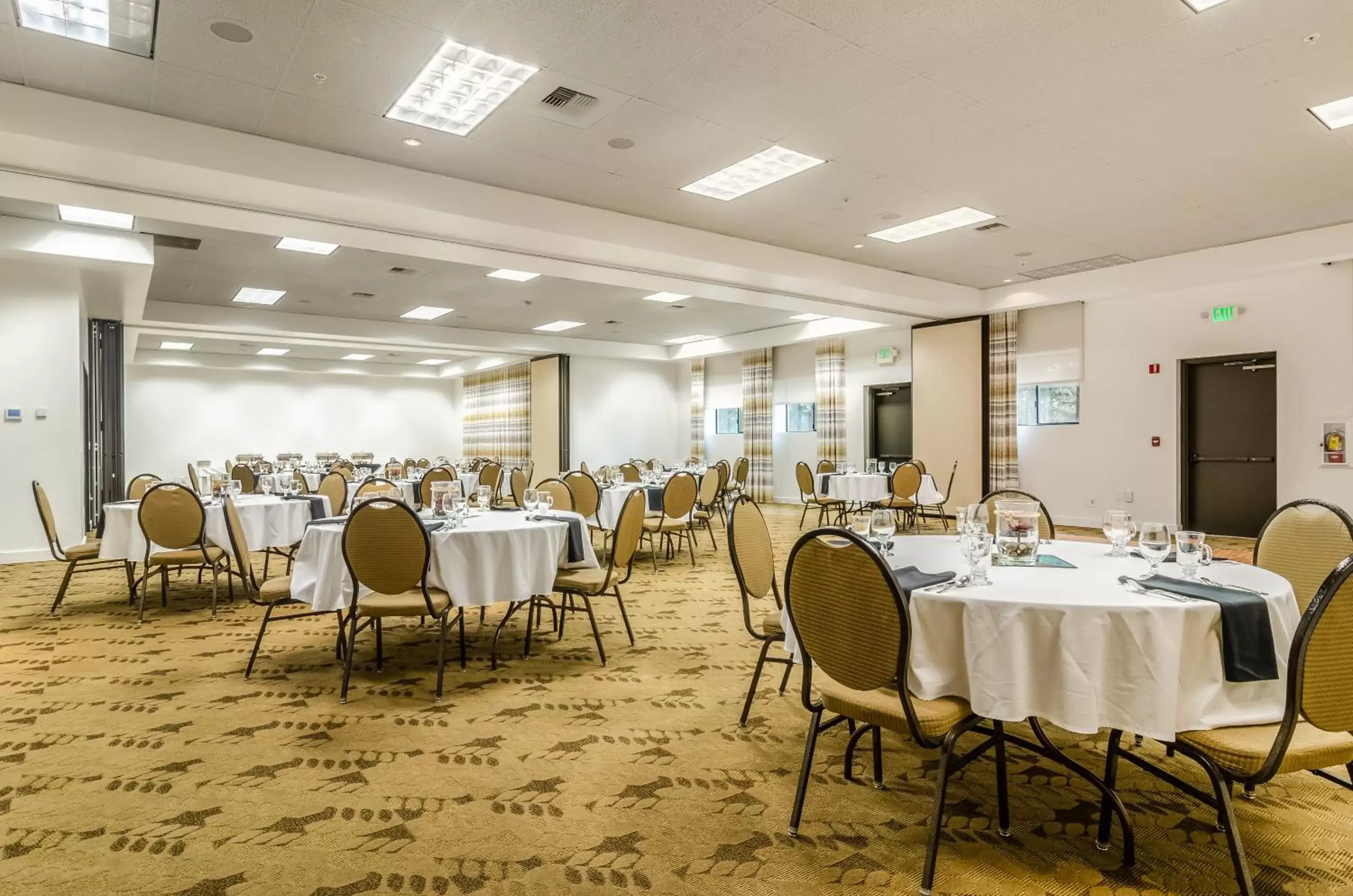 Banquet/Function facilities, Restaurant/Places to Eat in The INN at Gig Harbor