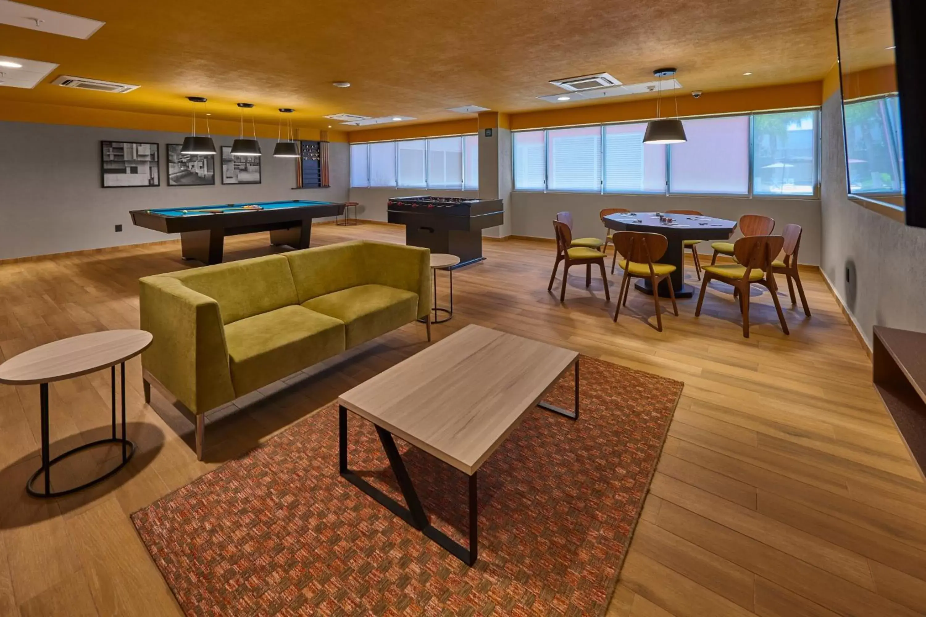Game Room, Lounge/Bar in City Express Suites by Marriott Queretaro