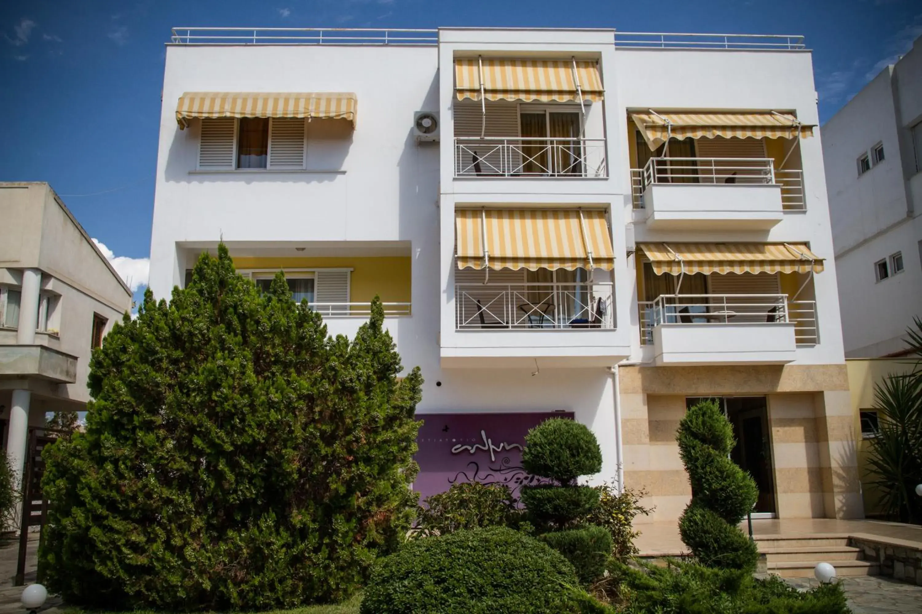 Facade/entrance, Property Building in Hotel Kalloni