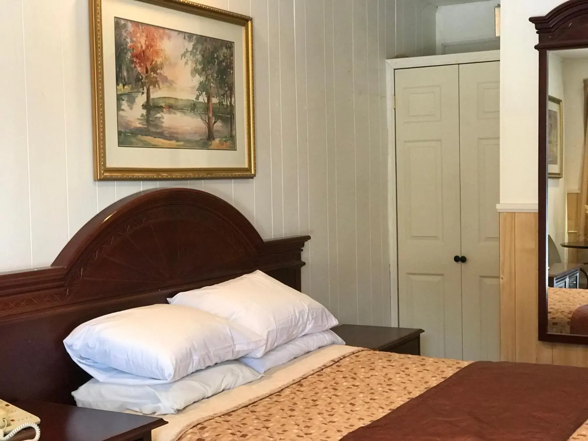 Bedroom, Bed in Park Motel