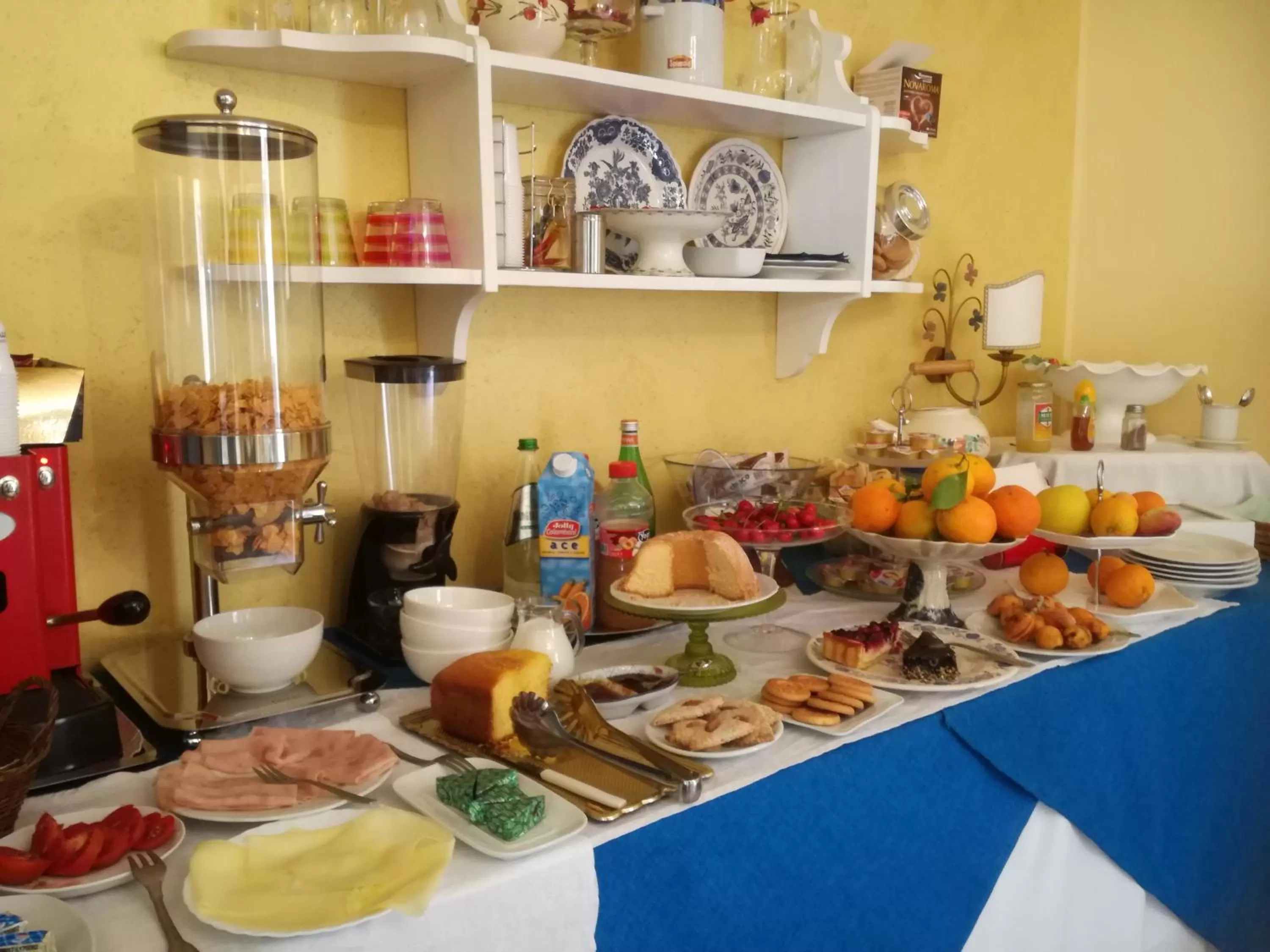 Lounge or bar in Hotel Scilla