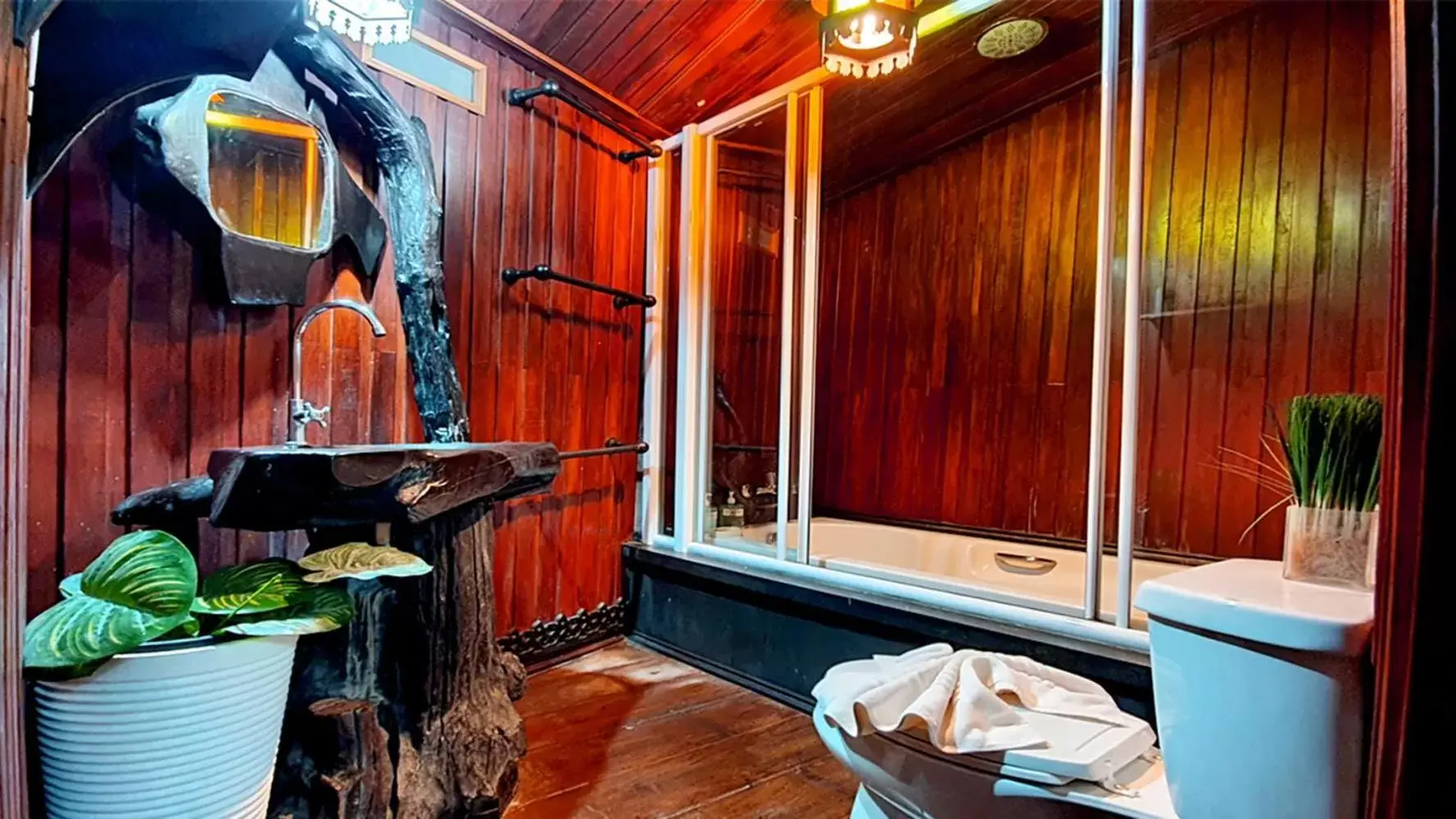 Steam room, Bathroom in Baan Habeebee Resort