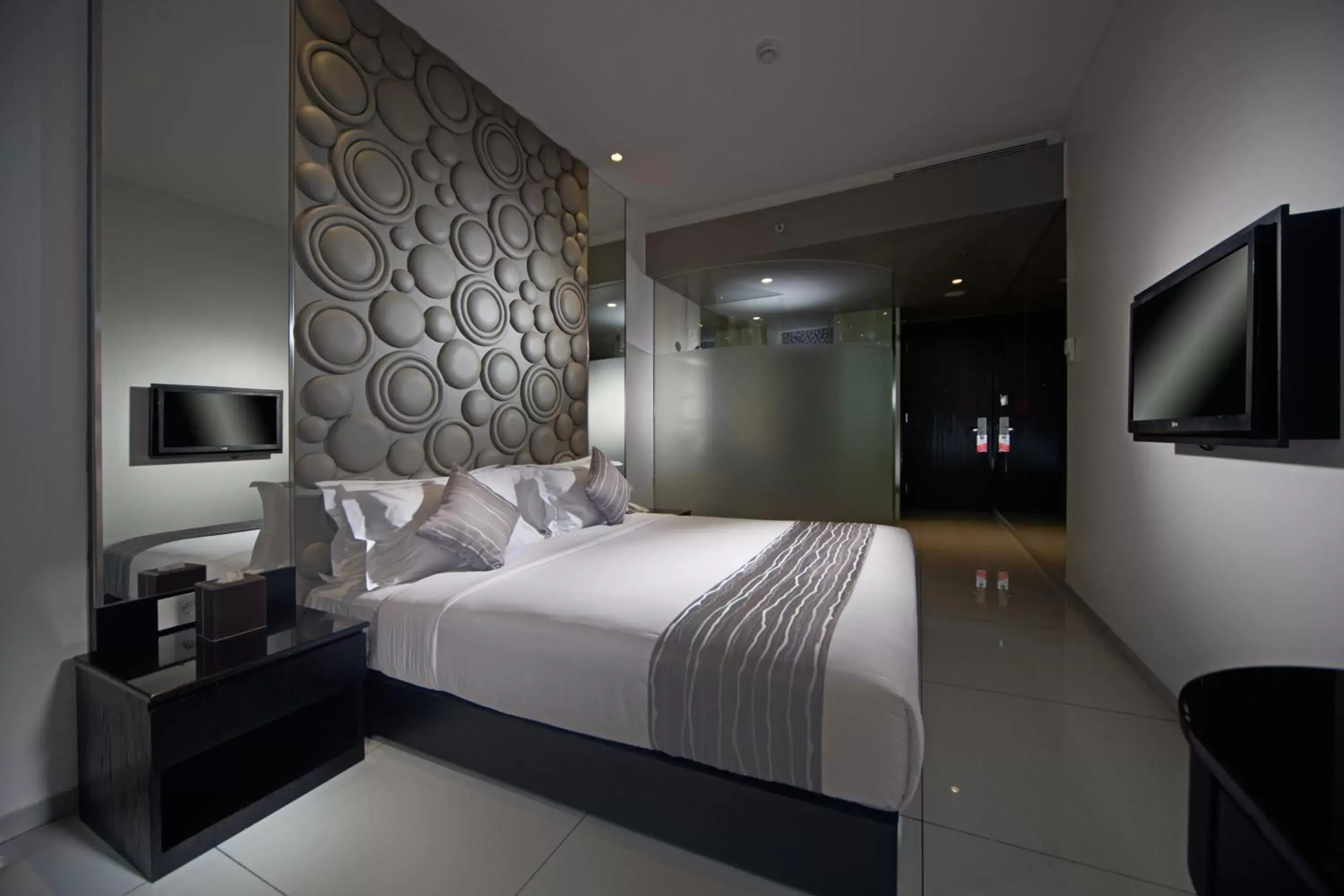 Photo of the whole room, Bed in FM7 Resort Hotel - Jakarta Airport