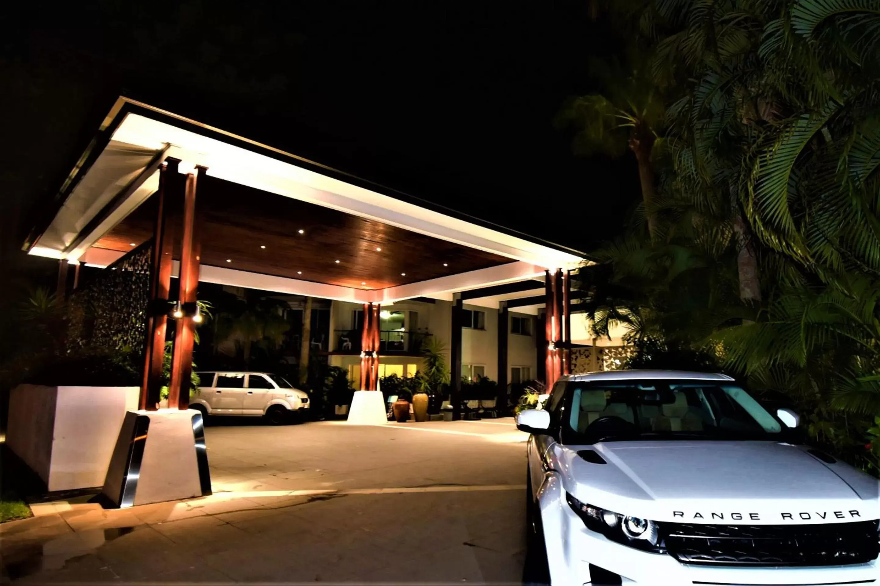 Facade/entrance, Property Building in Grande Florida Beachside Resort