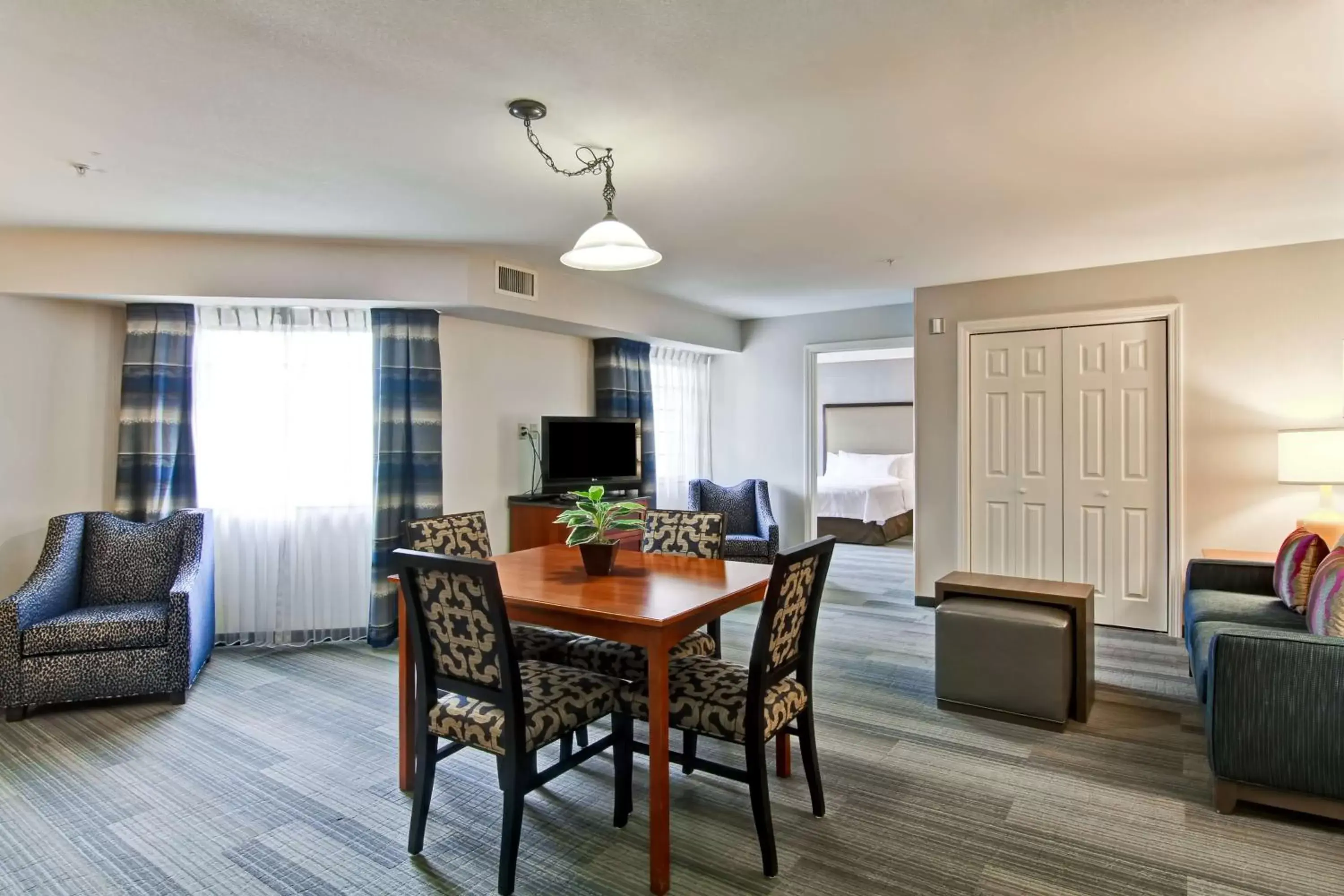 Living room, Dining Area in Homewood Suites by Hilton Stratford