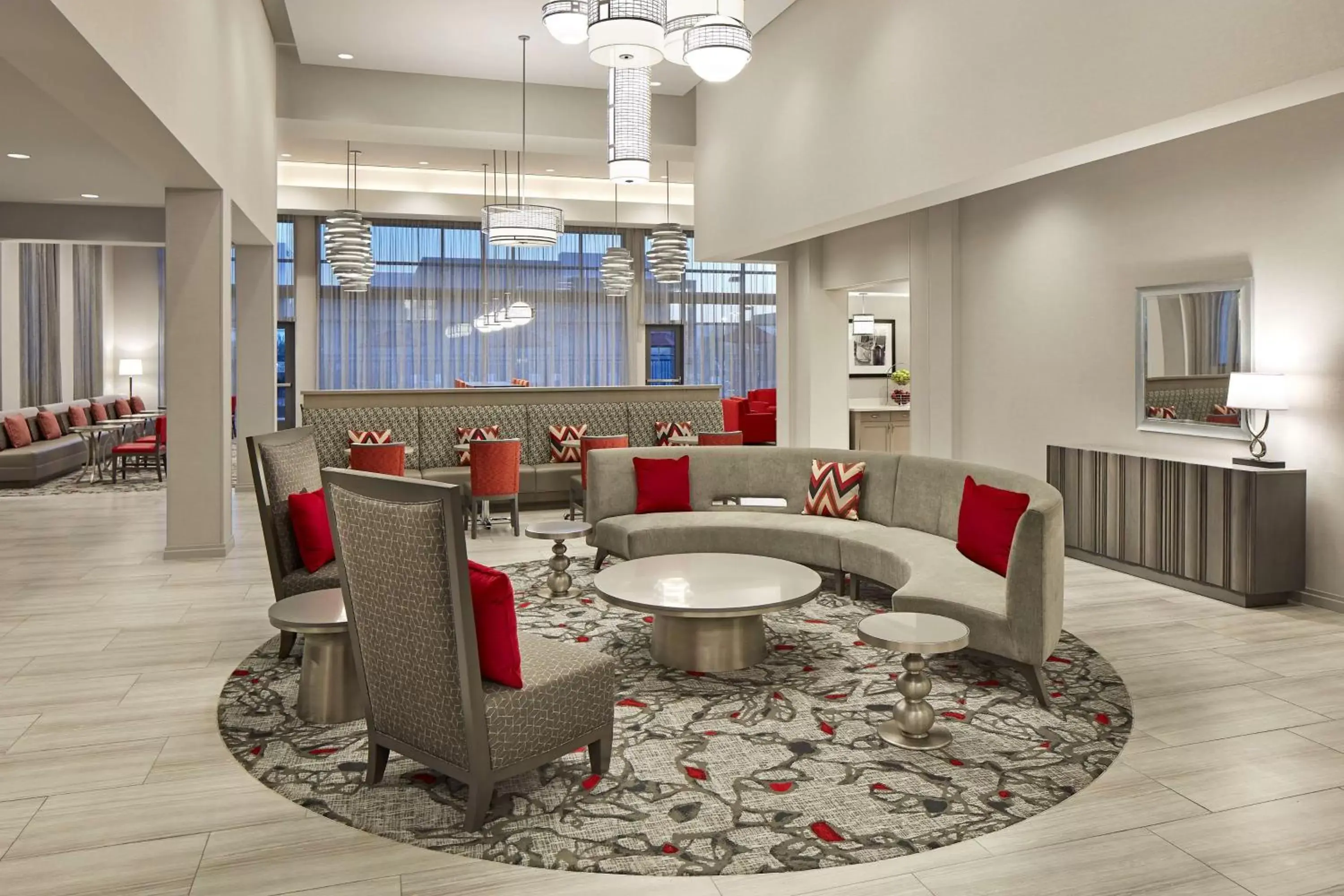 Lobby or reception, Lounge/Bar in Hampton Inn Long Beach Airport, Ca