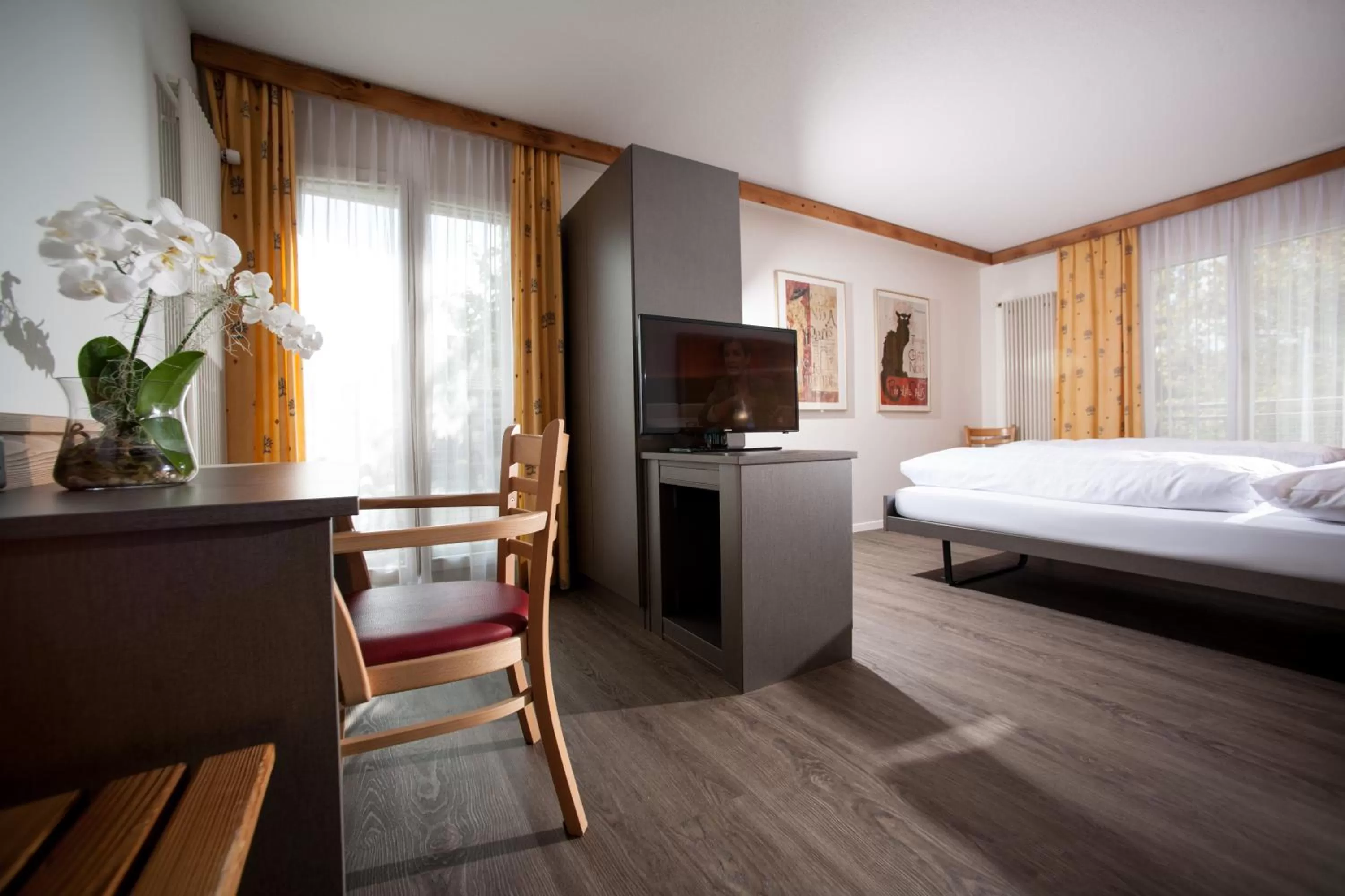 Photo of the whole room, Bed in SEELANDHOTEL Weisses Kreuz