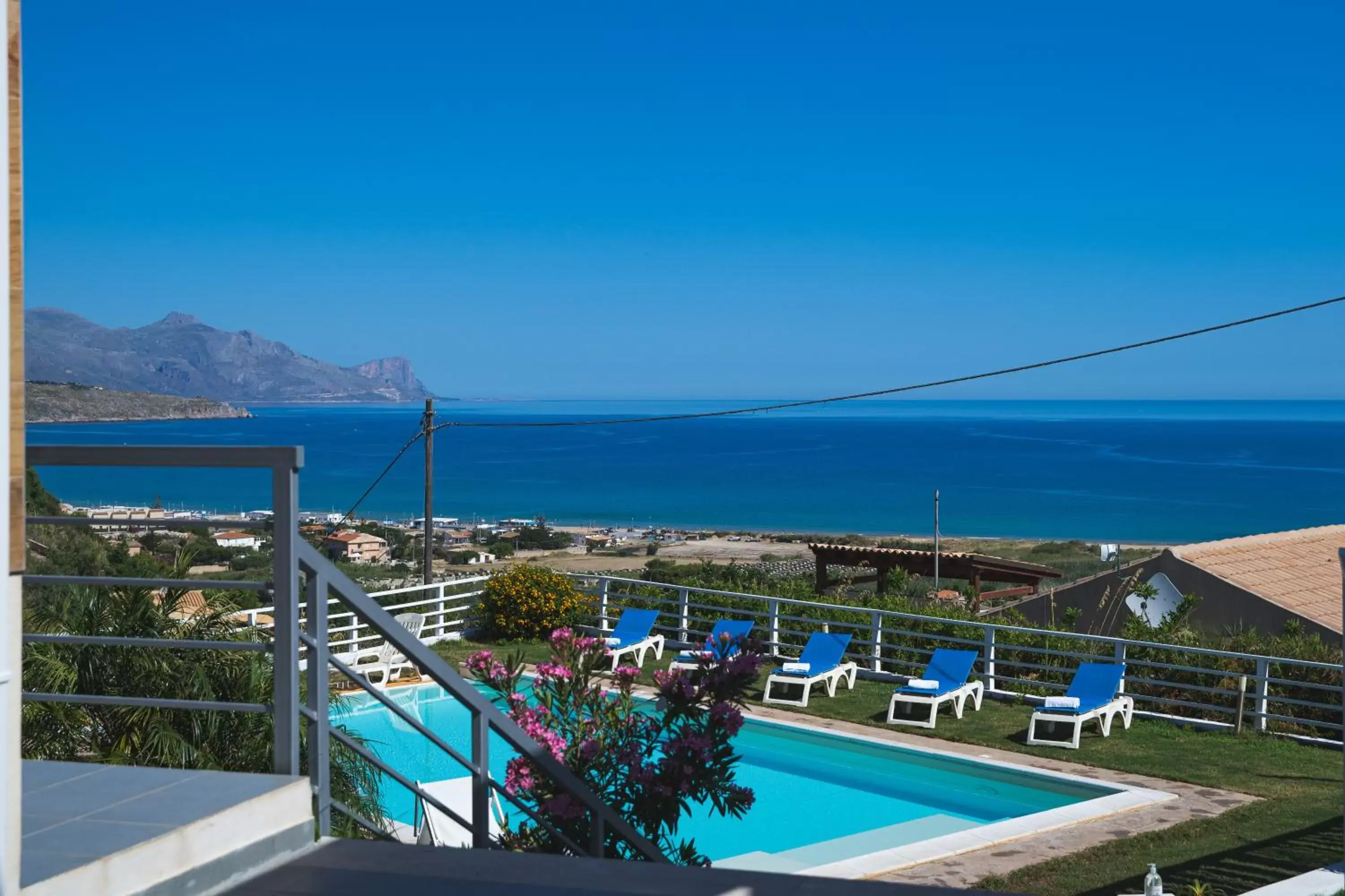 Sea view, Pool View in Casa Azul