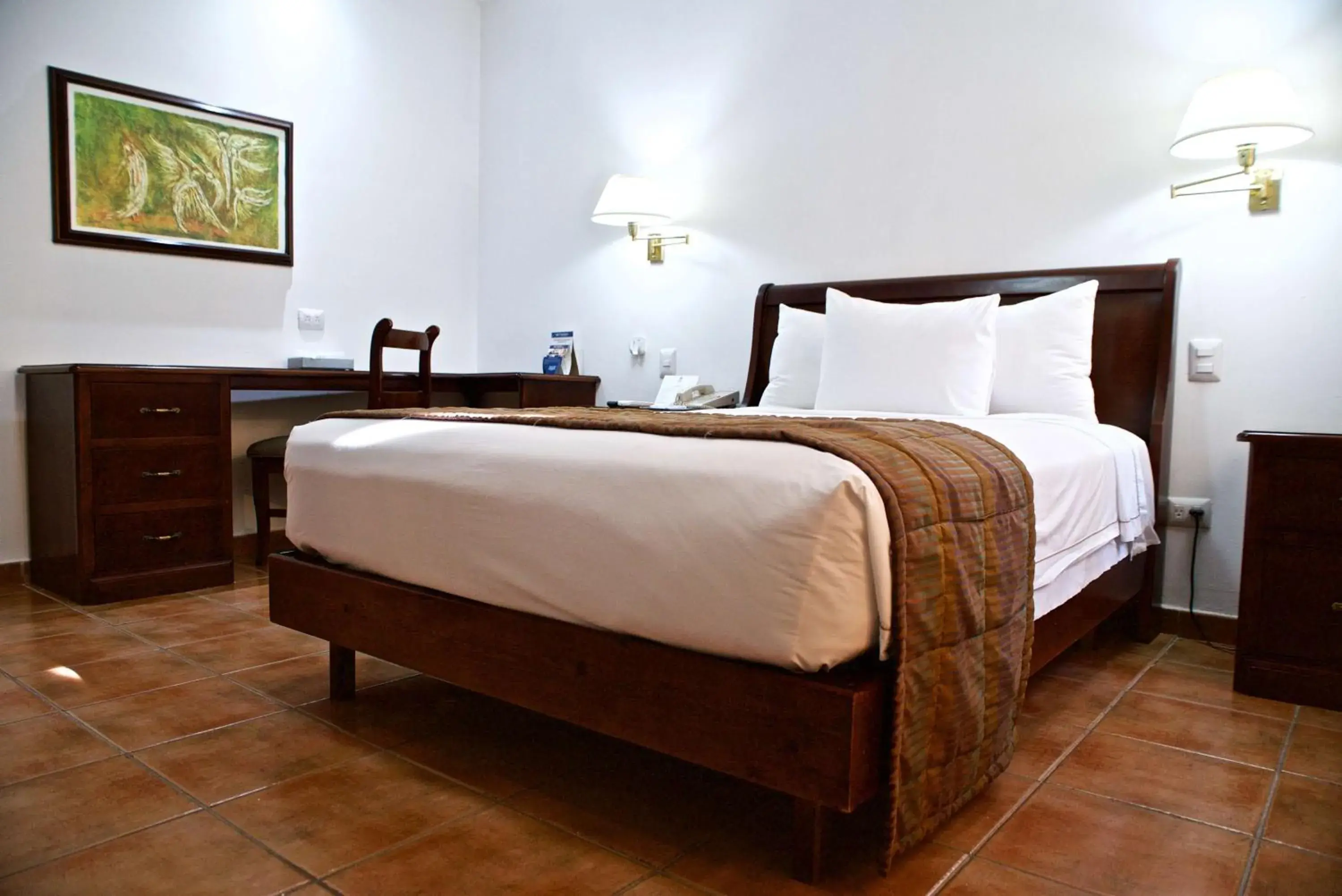Photo of the whole room, Bed in Best Western Saltillo