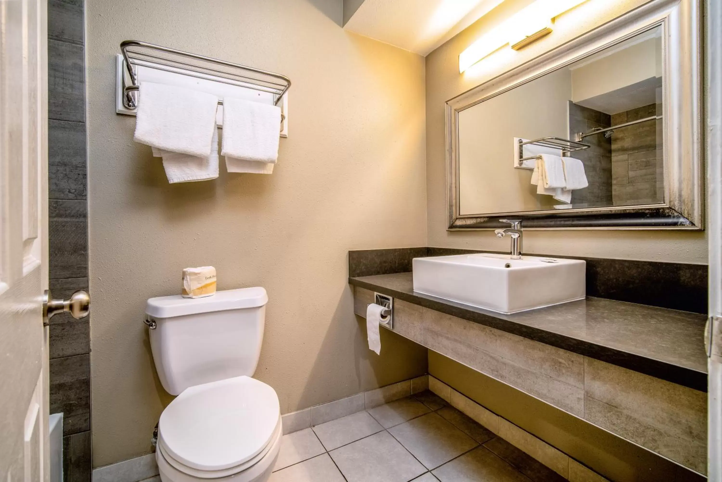 Bathroom in Regency Inn & Suites Downey