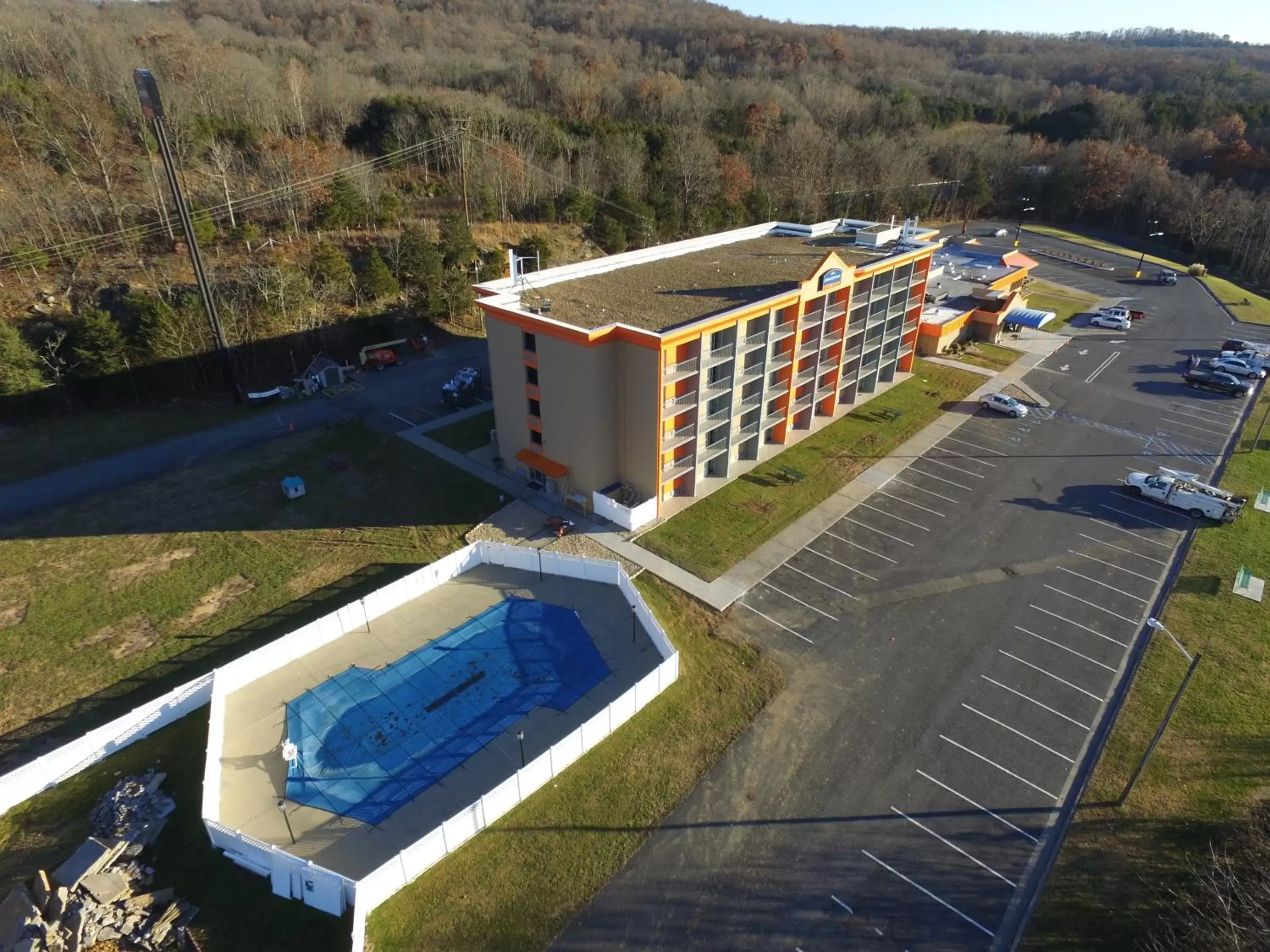 Pool view, Bird's-eye View in Howard Johnson by Wyndham Lexington