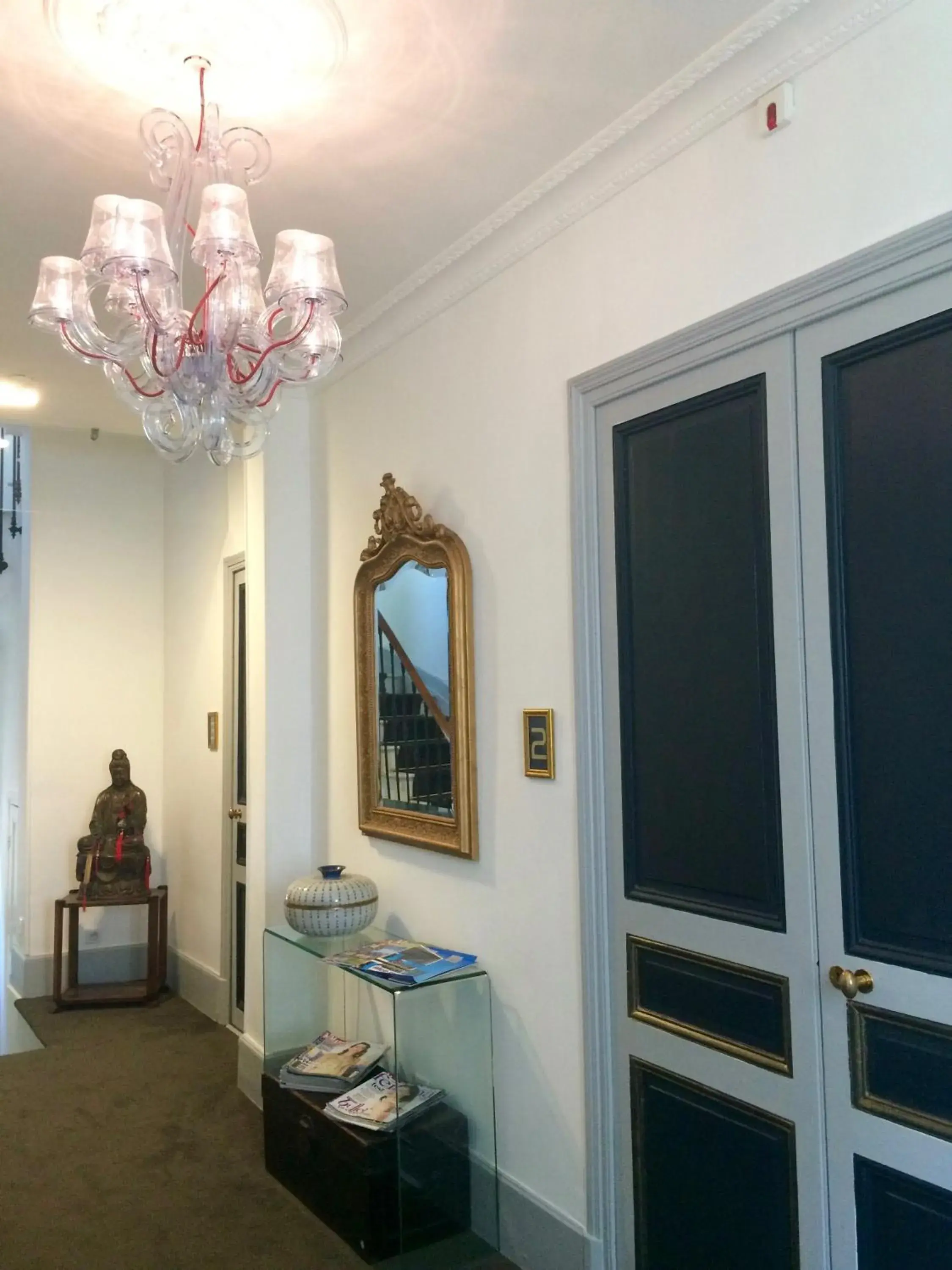 Bathroom, Seating Area in Hotel Villa Rose