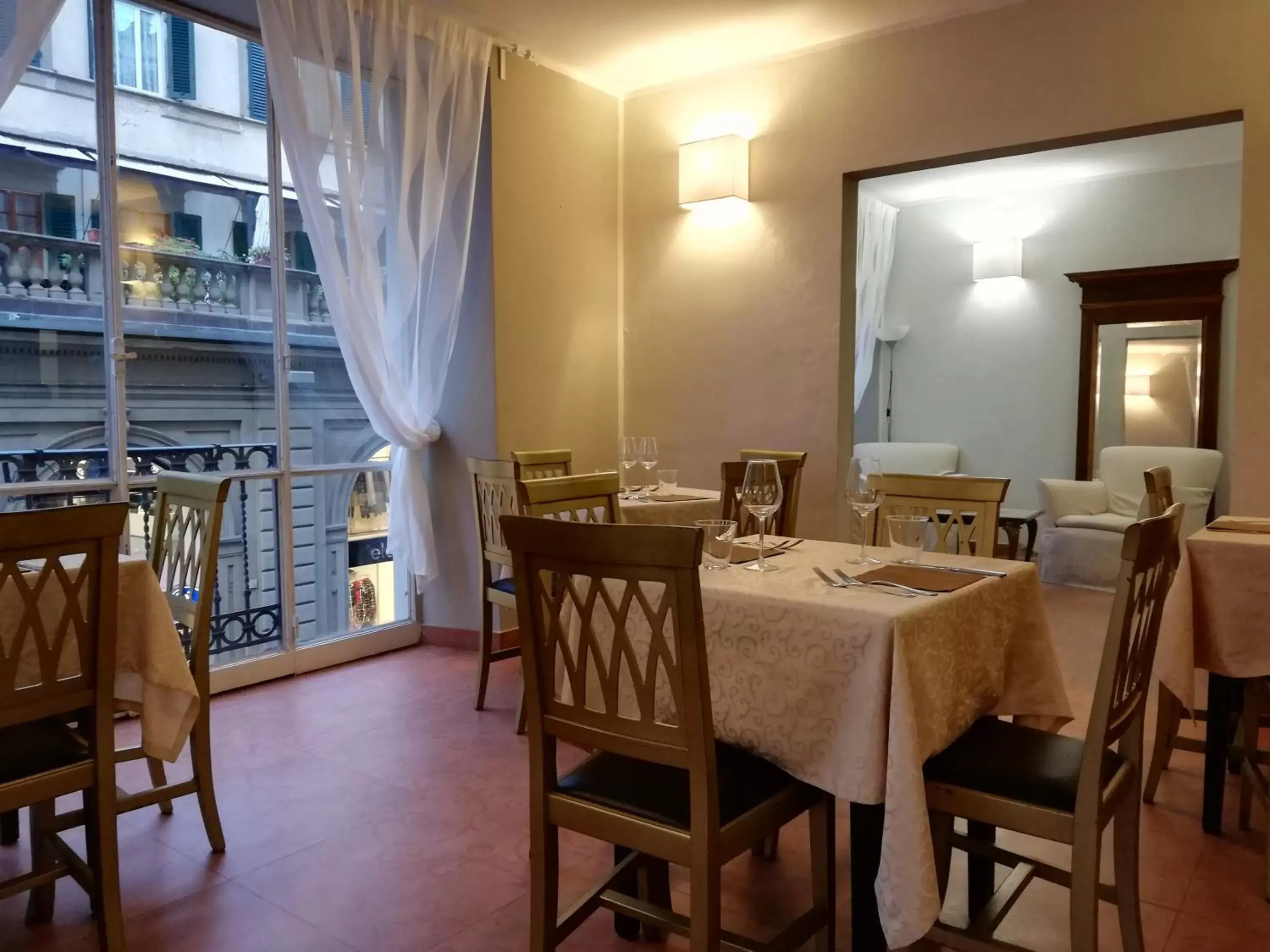 Dining Area in Hotel Medici