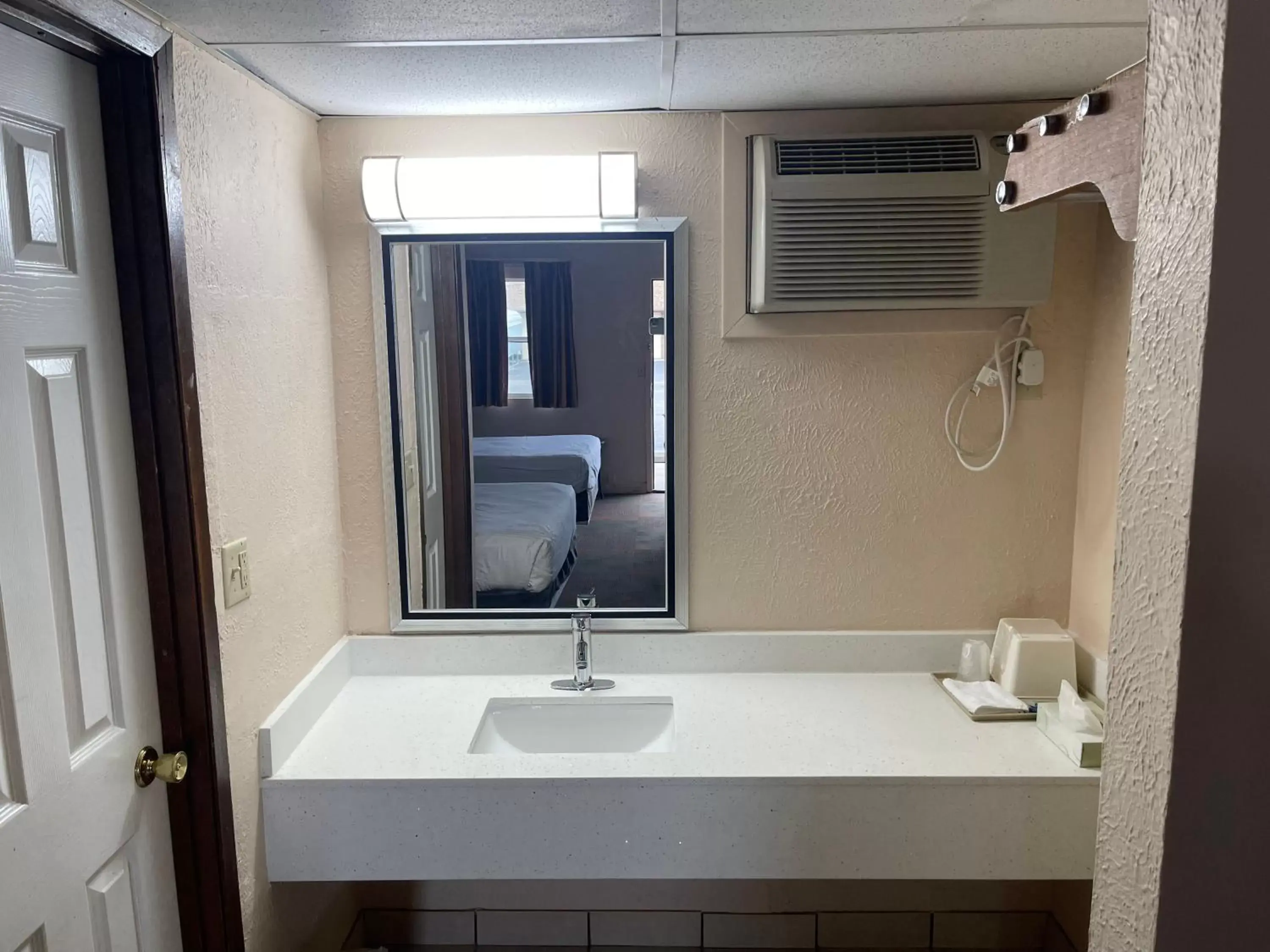 Bathroom in Nendels Inn & Suites Dodge City Airport