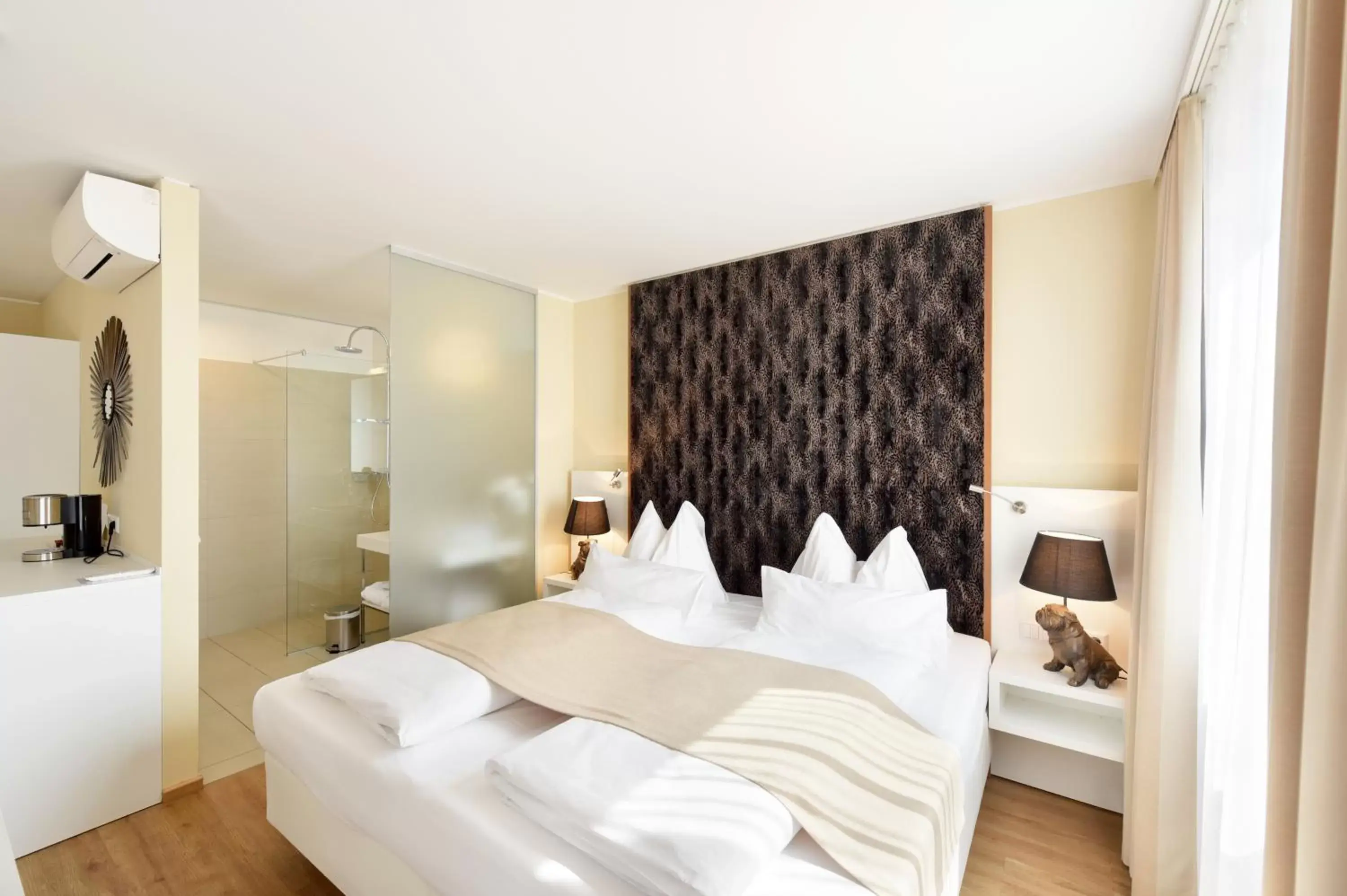 Bed in Amedia Luxury Suites Graz, Trademark Collection by Wyndham