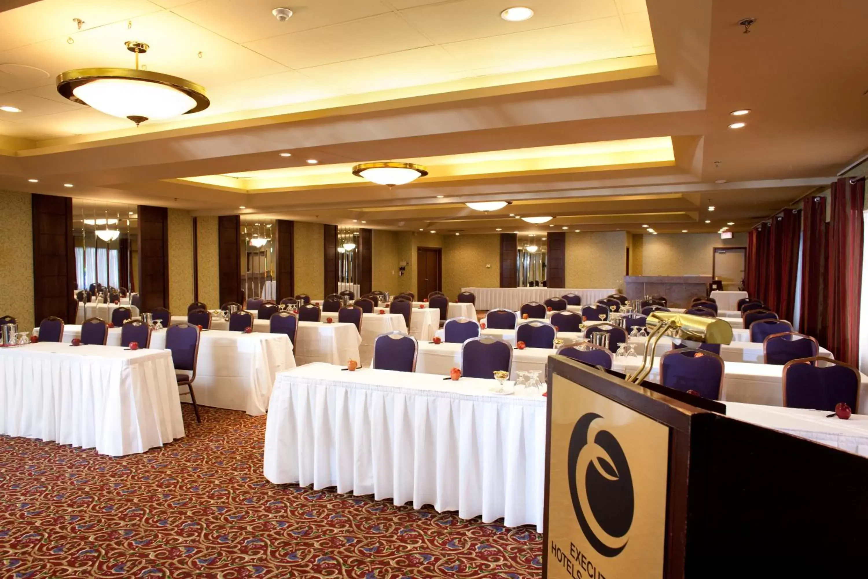 Banquet/Function facilities in Executive Hotel Vancouver Airport