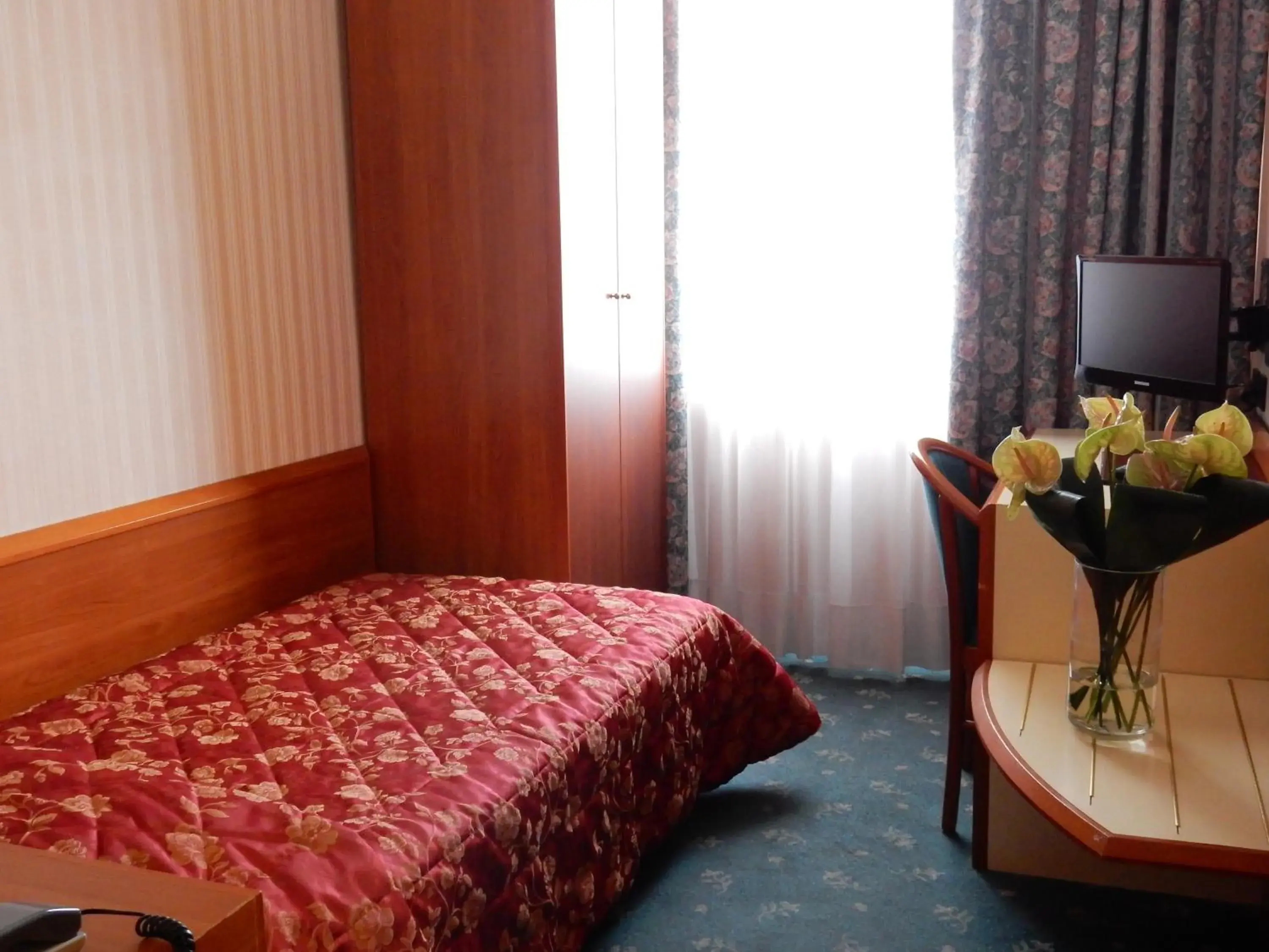 Bedroom, Bed in Hotel Brennero