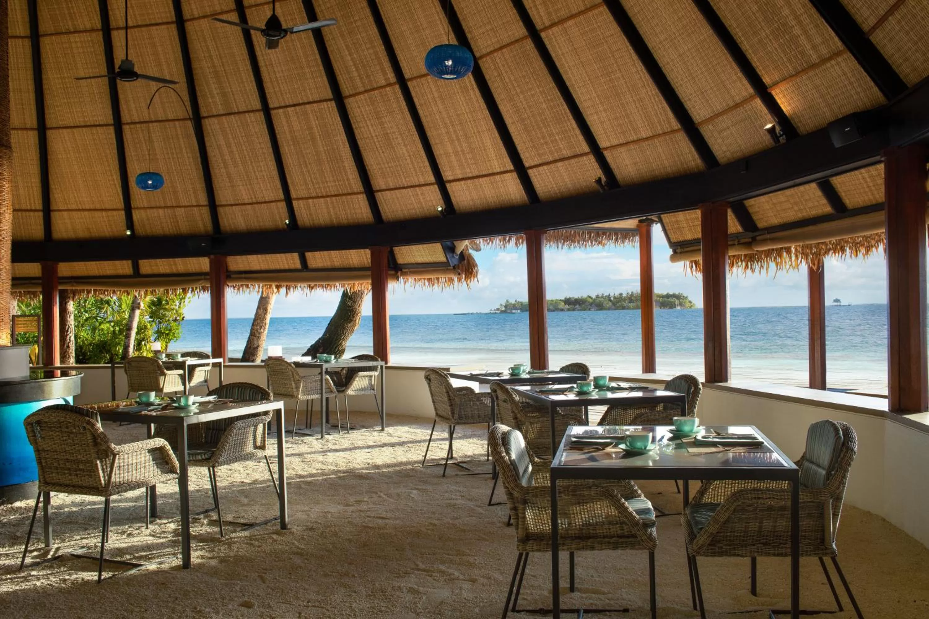 Restaurant/Places to Eat in Dhawa Ihuru