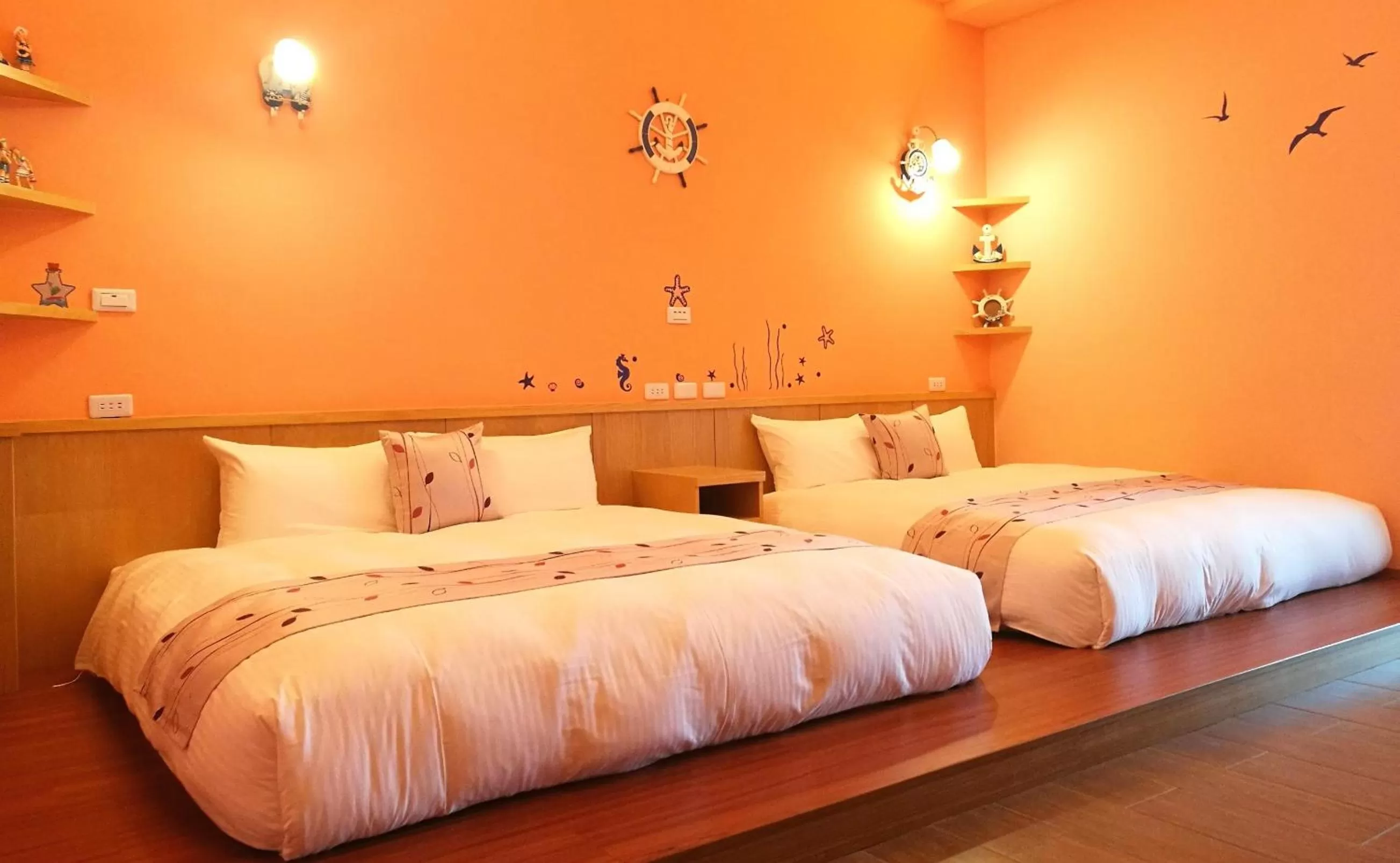 Bed in Love Ocean & Happy Bay HomeStay