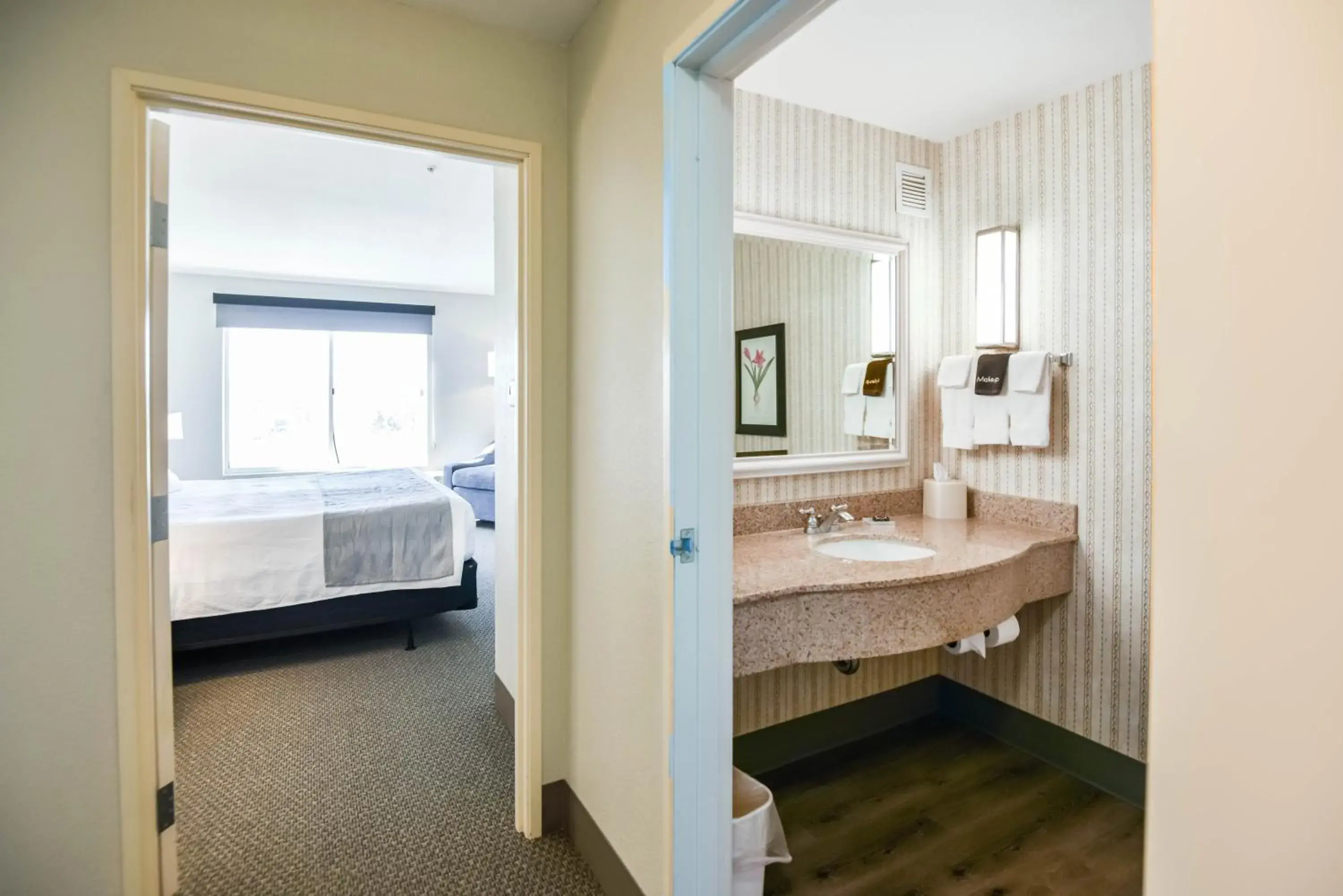 Bed, Bathroom in Shutters Hotel