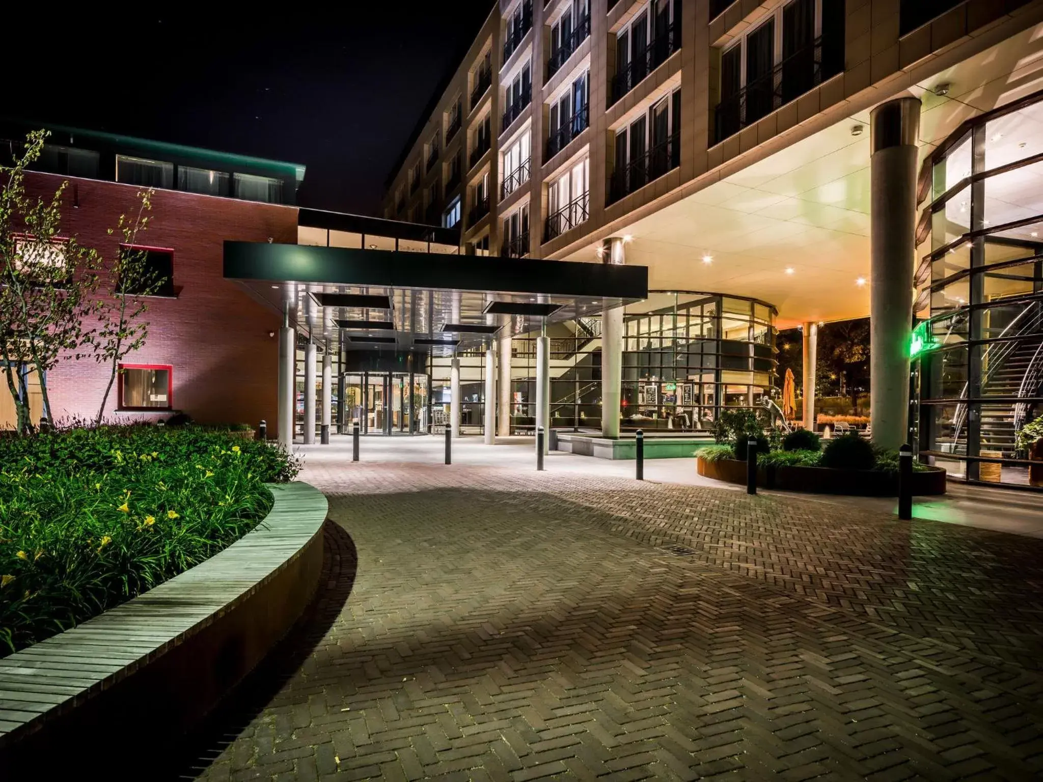 Facade/entrance in Hotel Van der Valk Maastricht