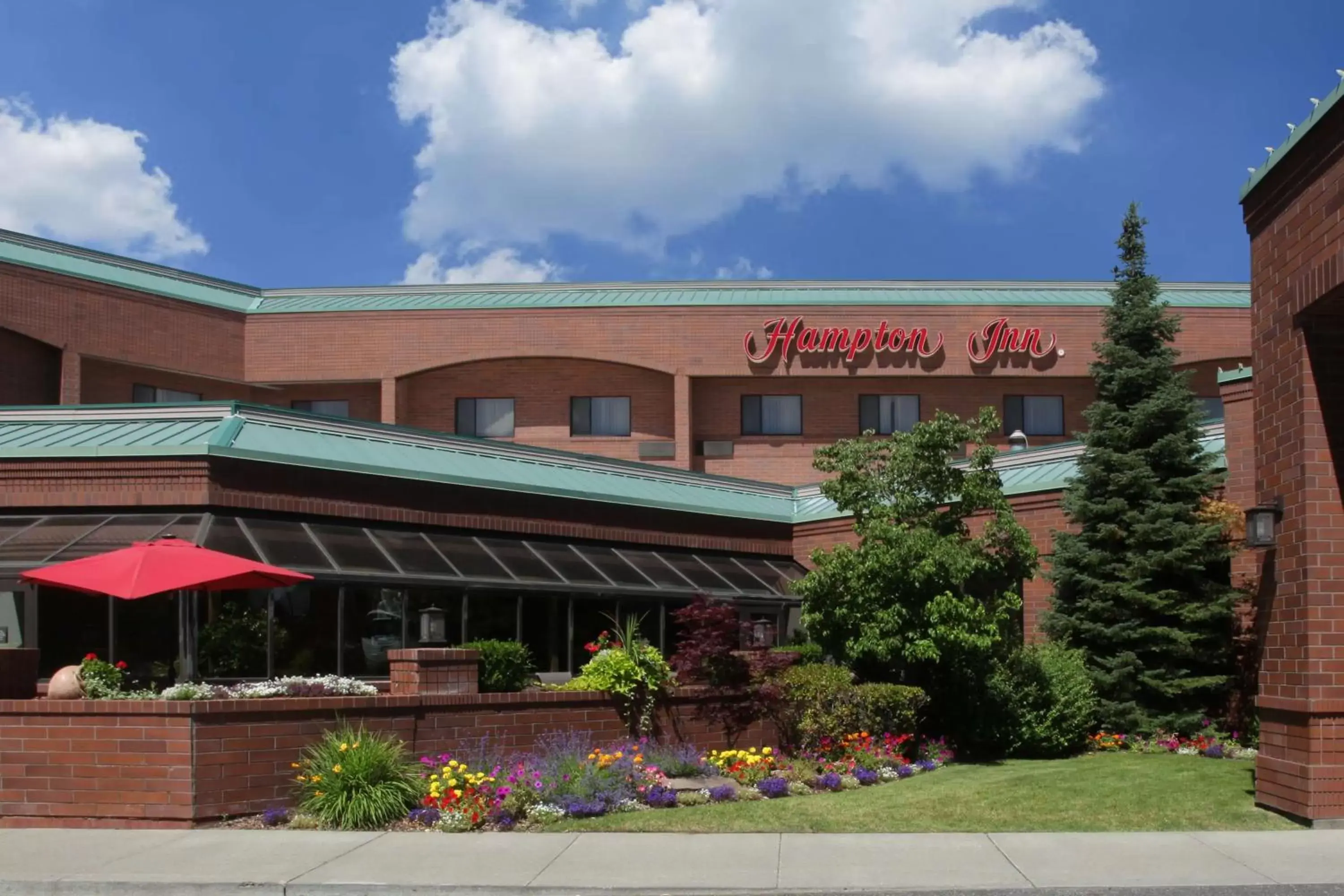 Property Building in Hampton Inn By Hilton Spokane