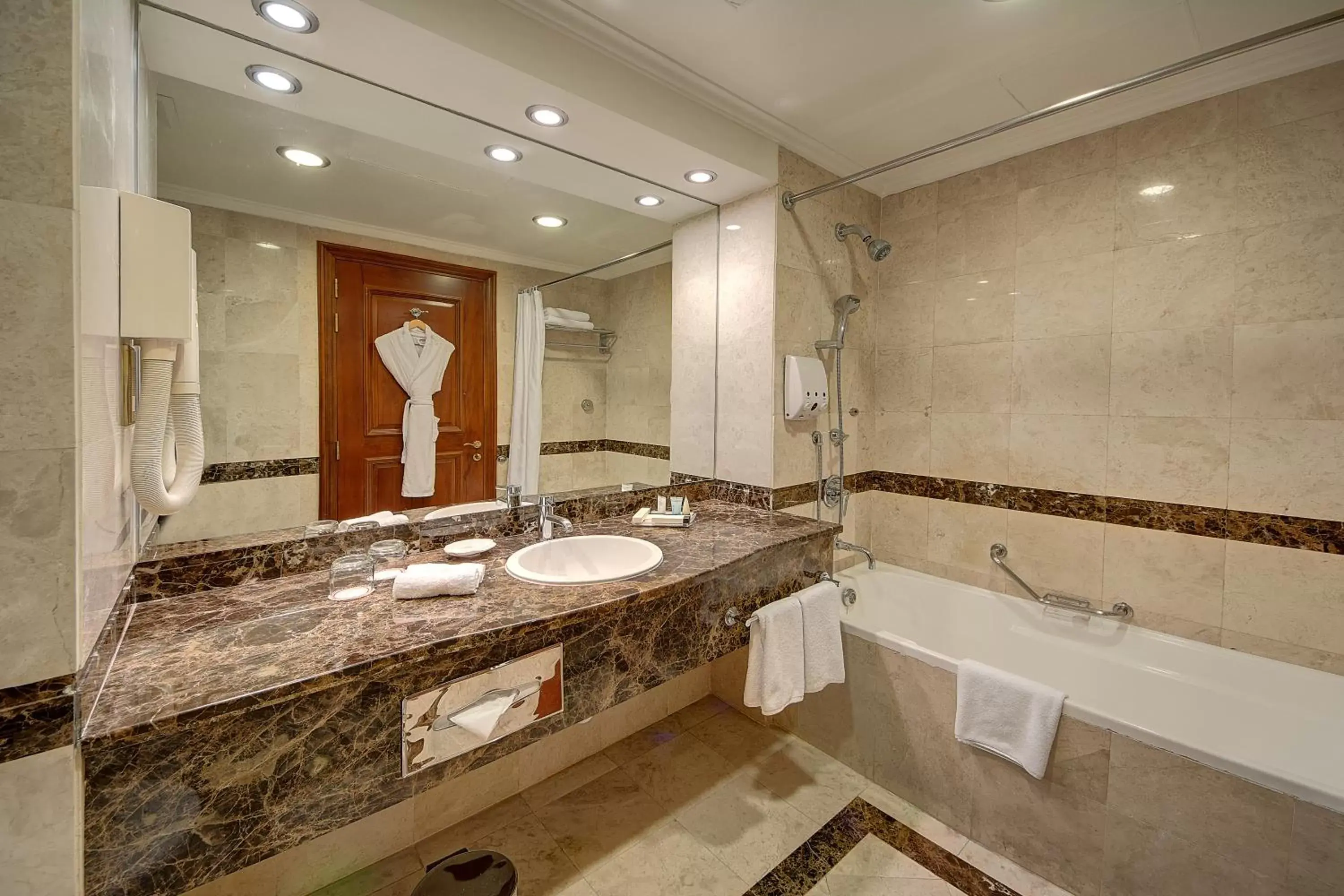 Bathroom in Royal Ascot Hotel