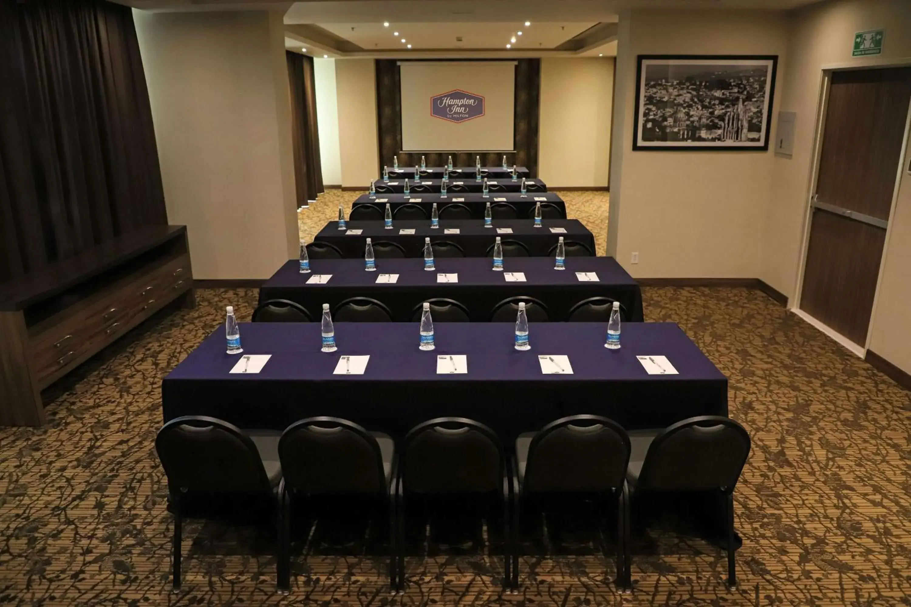 Meeting/conference room in Hampton Inn by Hilton Irapuato