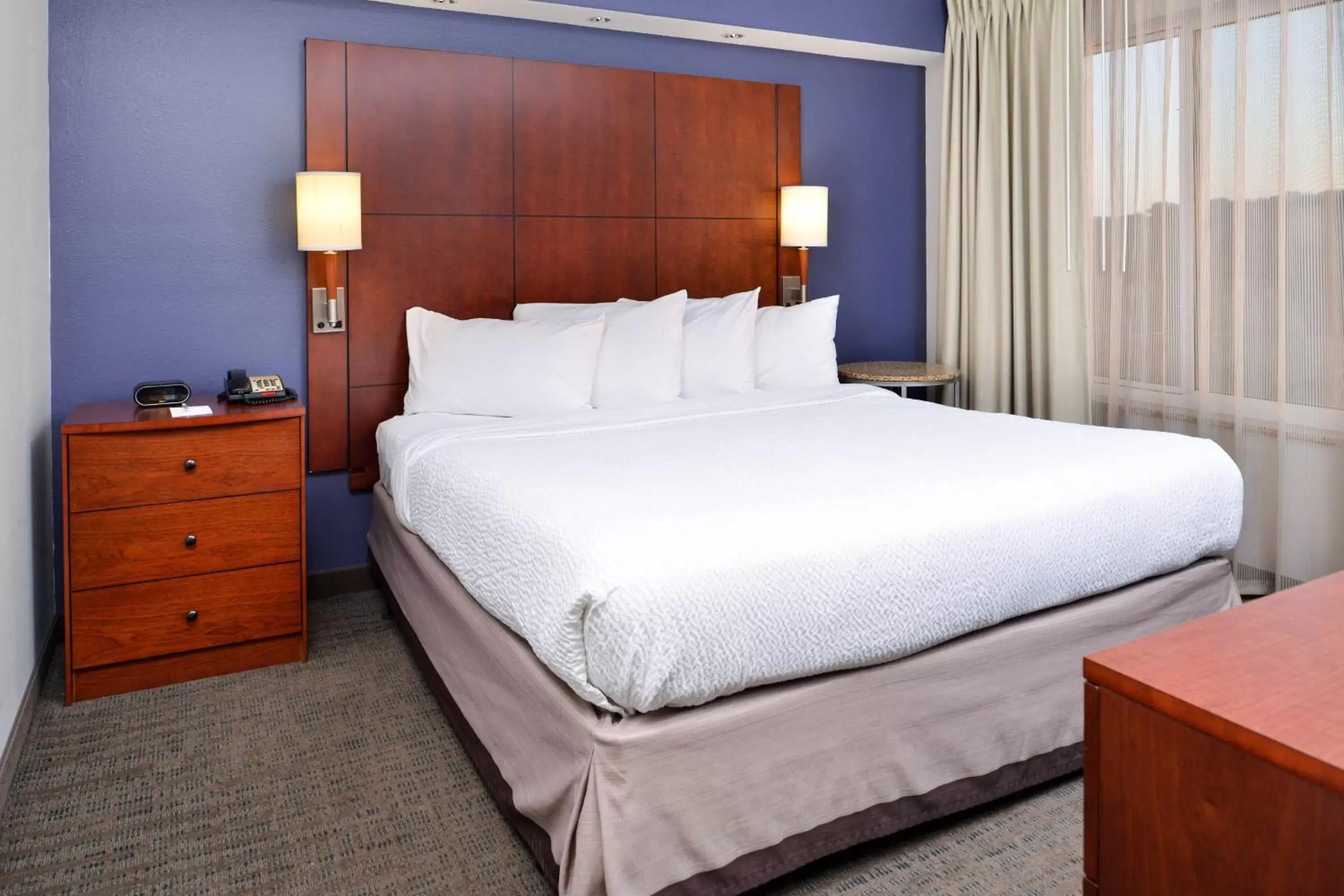 Bedroom, Bed in Residence Inn by Marriott Coralville