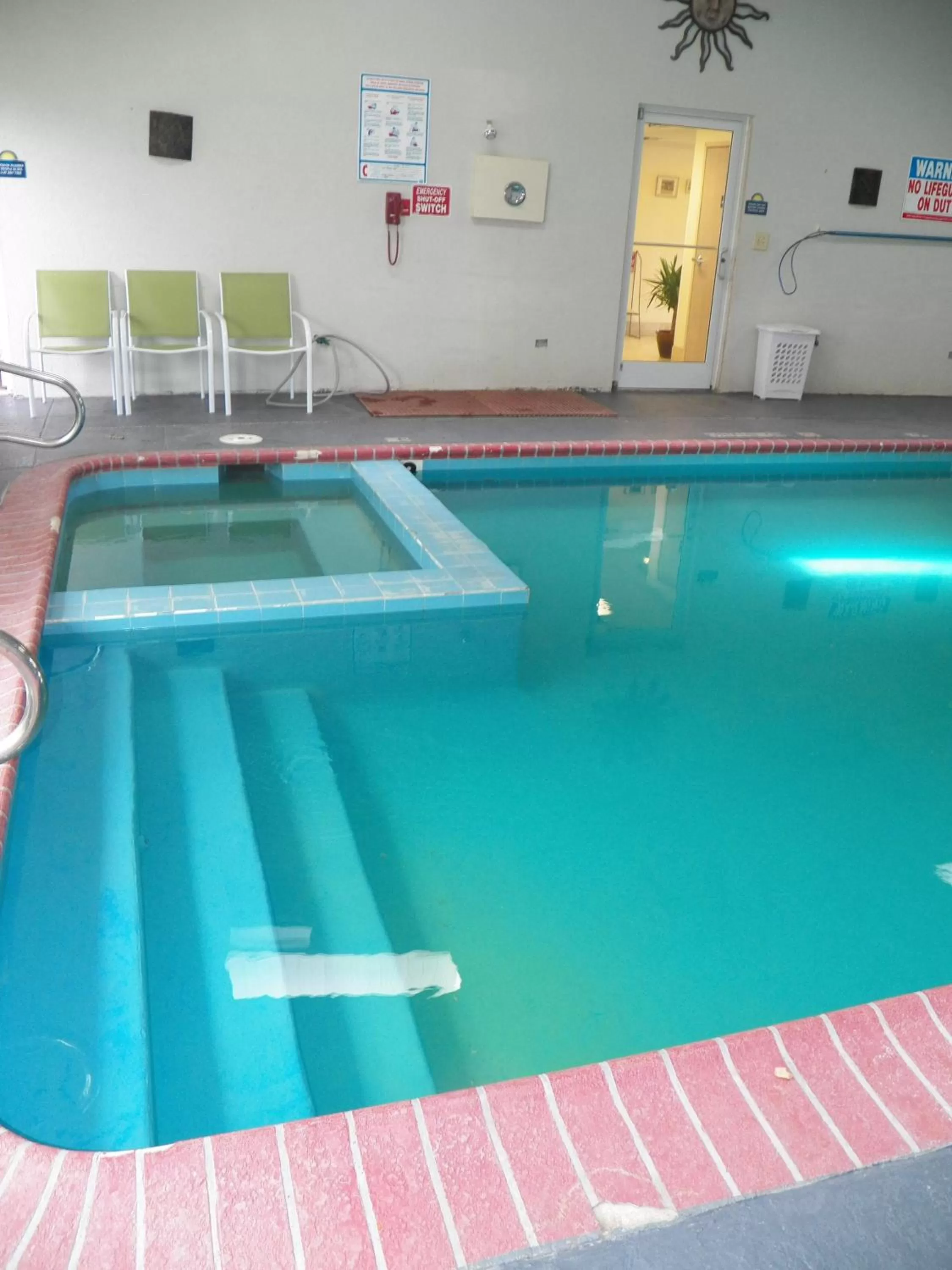 Swimming pool in Days Inn by Wyndham Dalhart