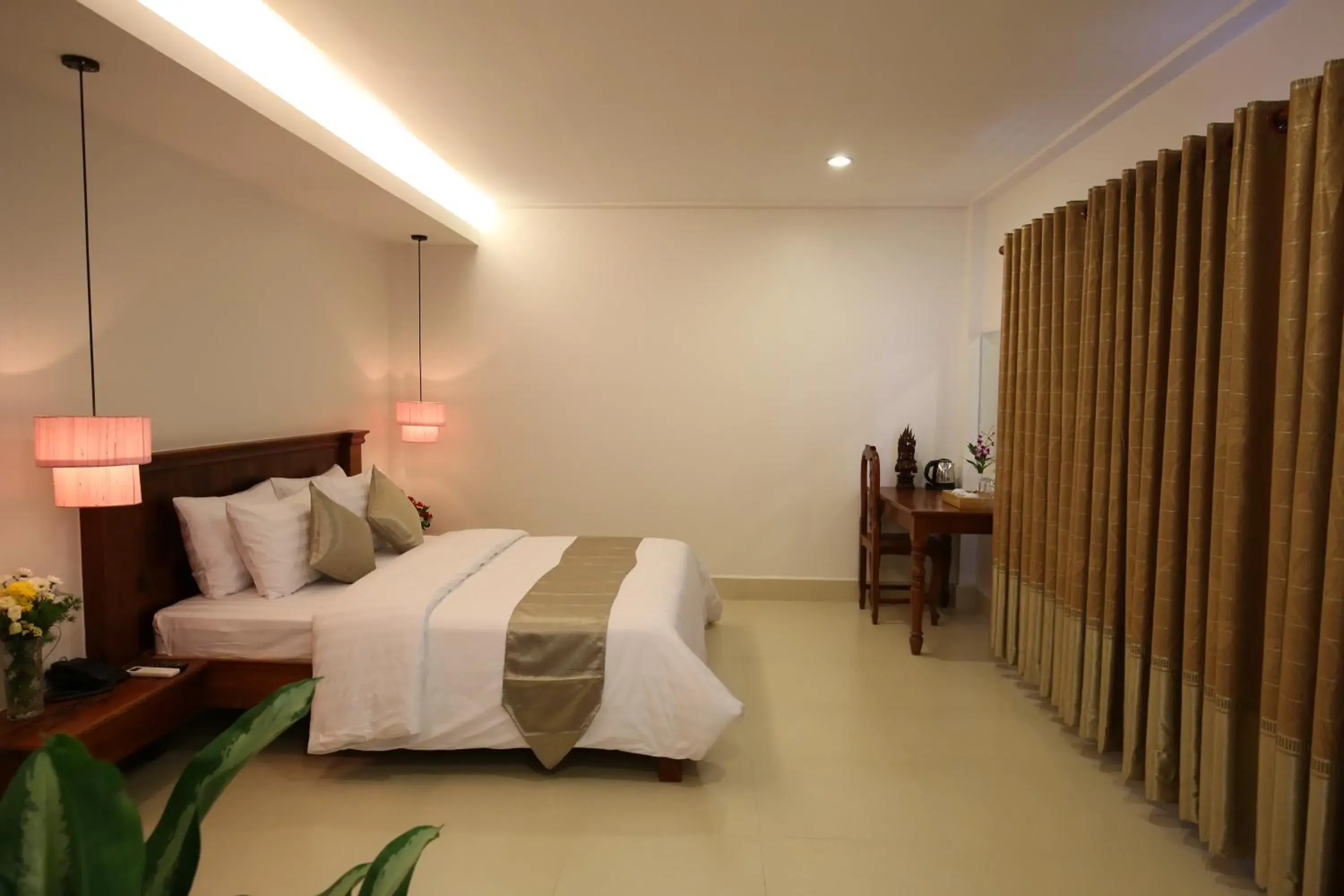 Bed, Room Photo in Holy Angkor Hotel