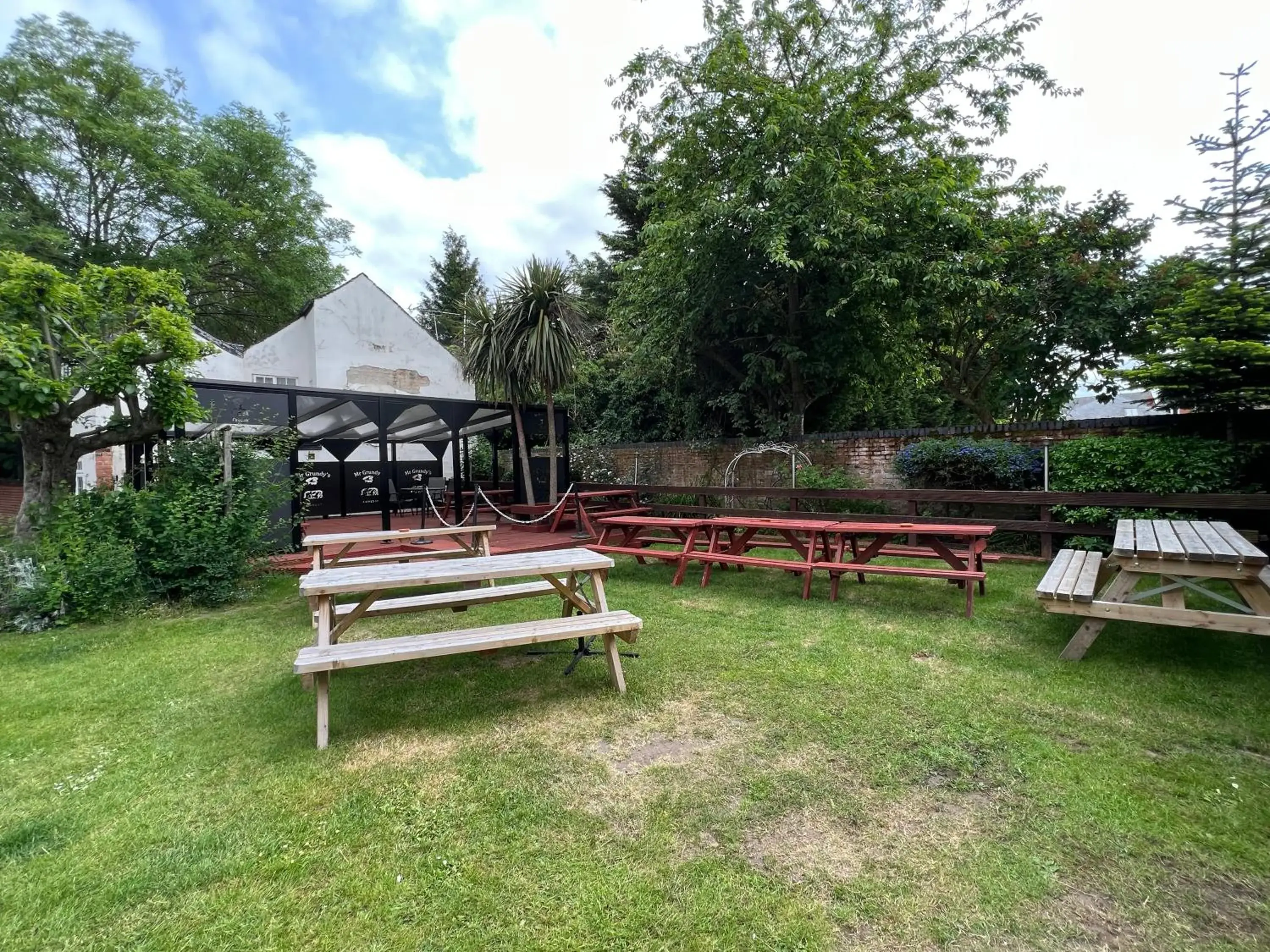 Garden in Georgian House Hotel